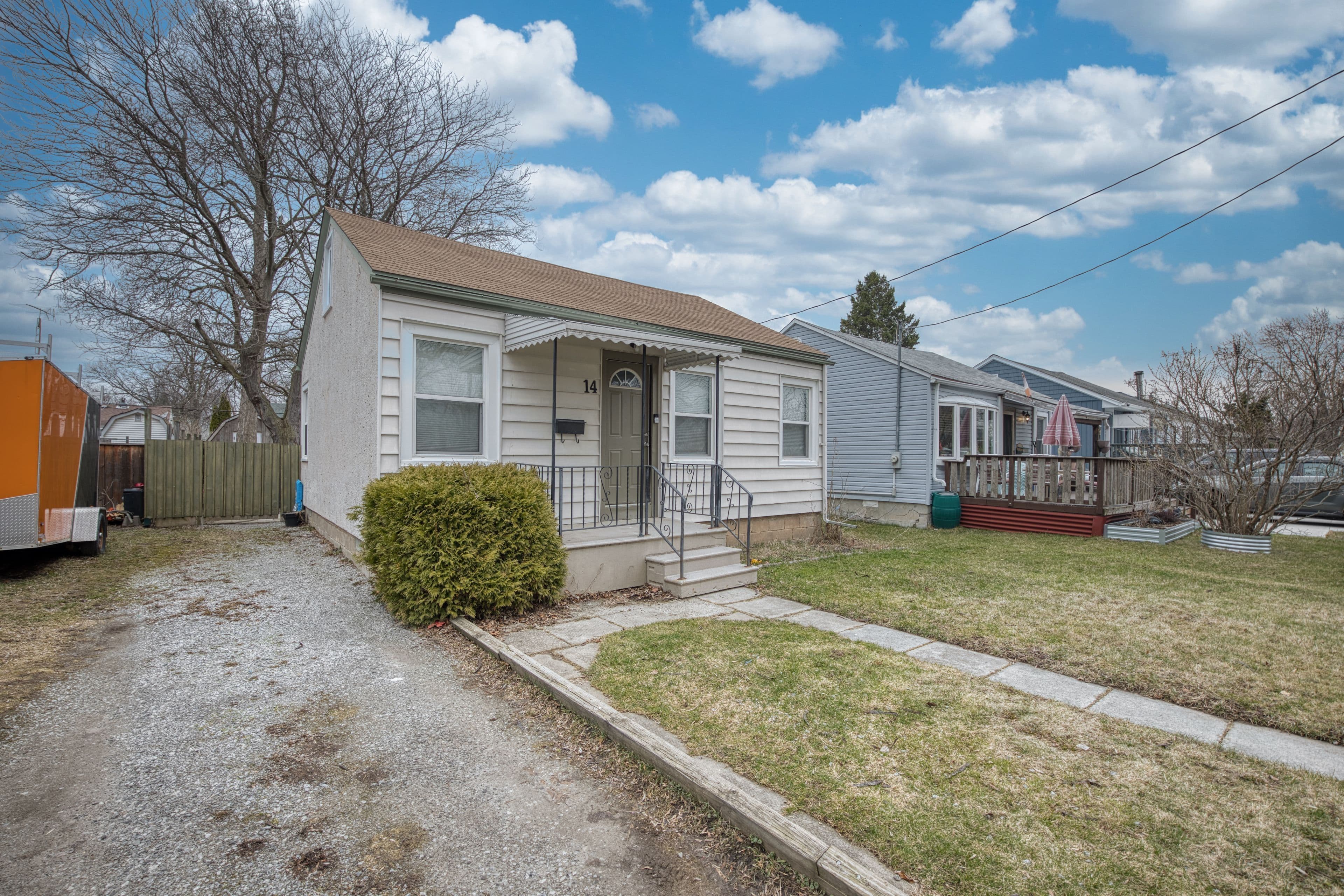 14 Hilda Street, St. Catharines, ON L2S 1Z8