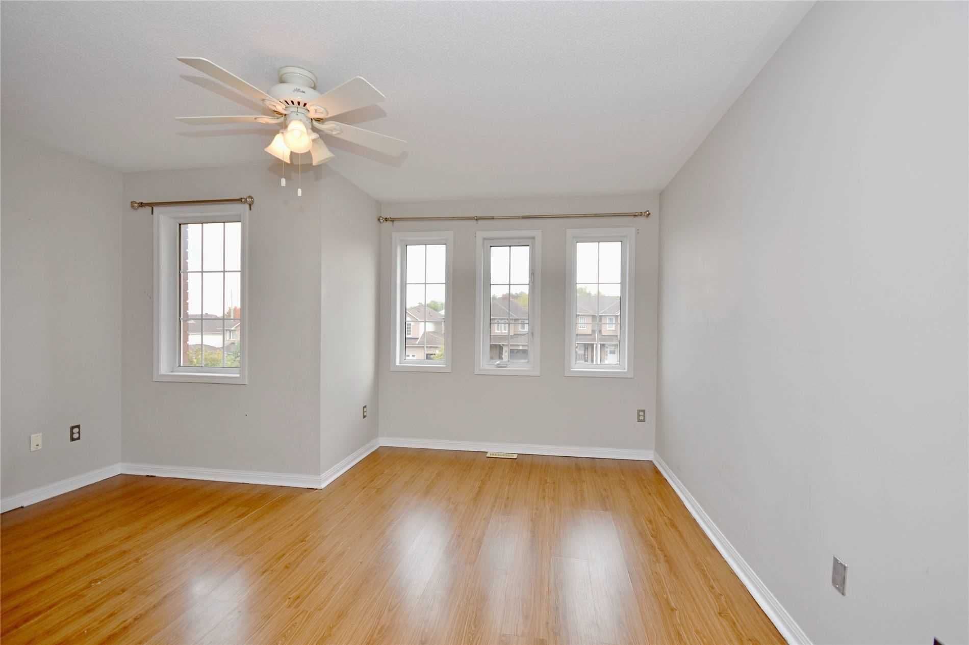 70 Hawthorne Crescent Upper, Barrie, ON L4N 9Y8