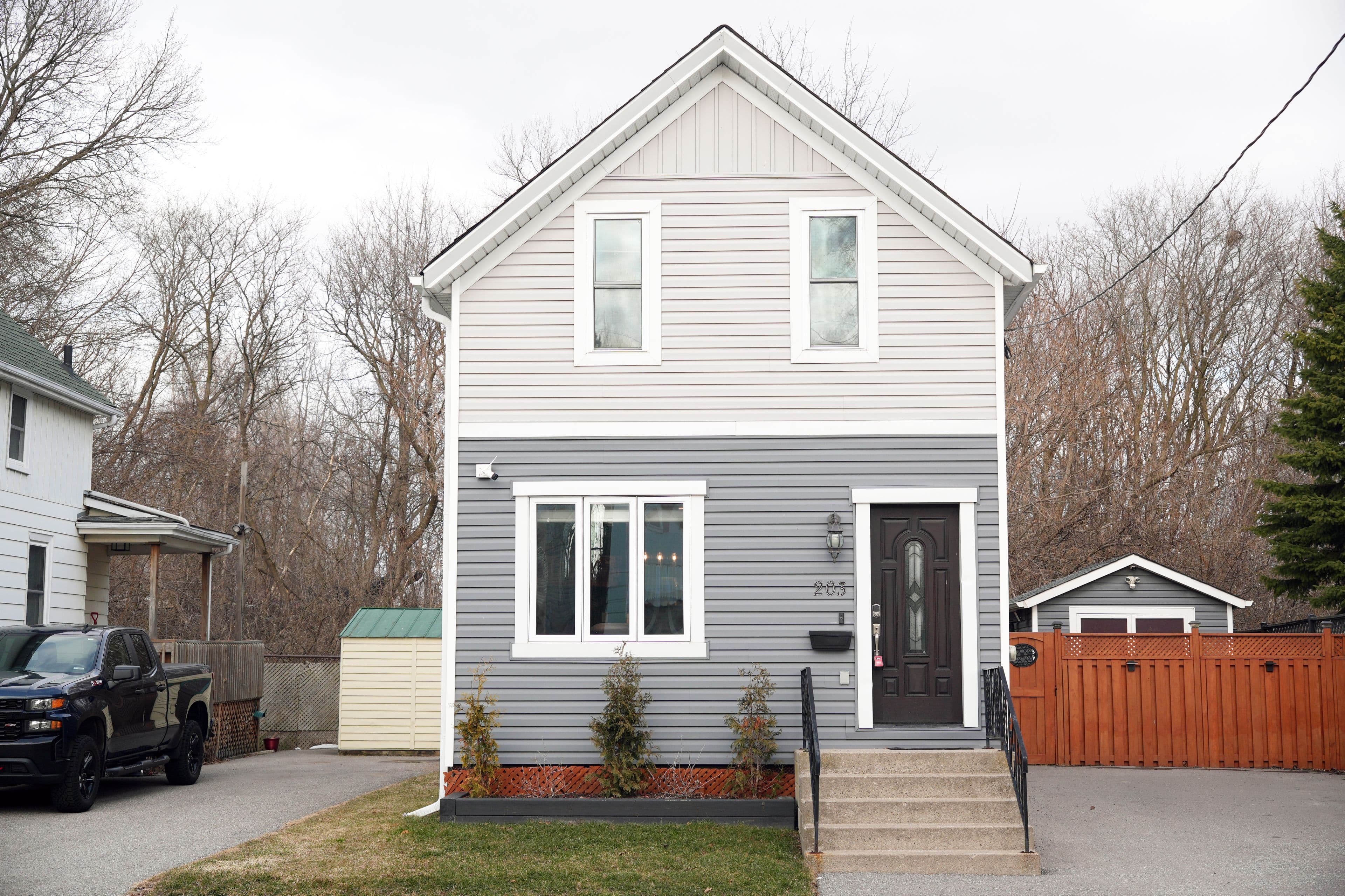 203 Court Street, Oshawa, ON L1H 4W6