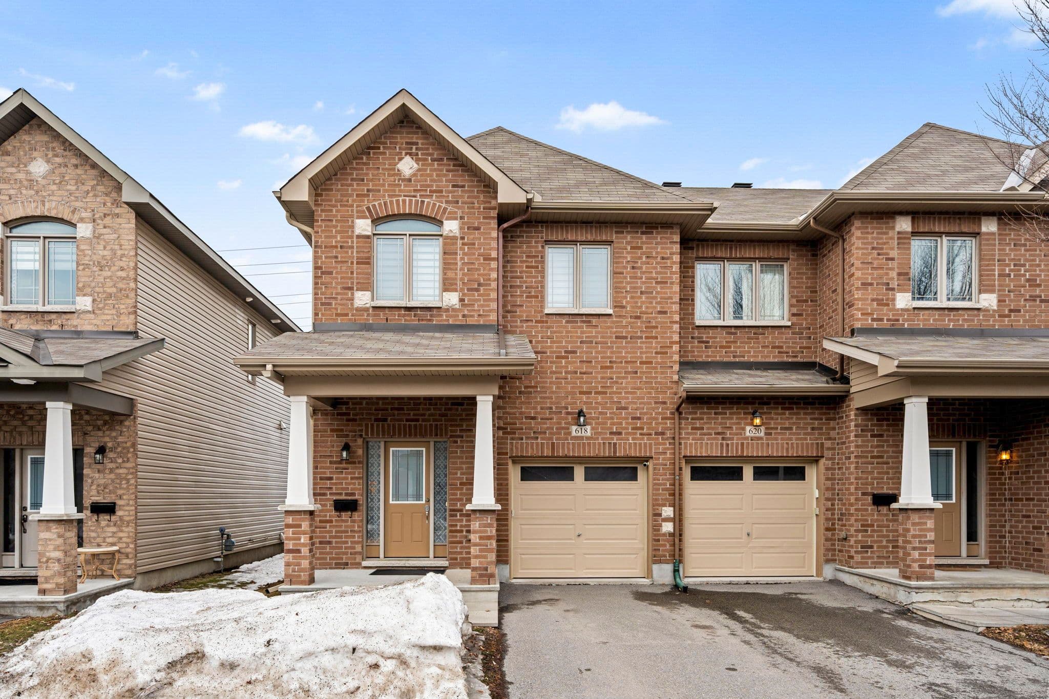 618 Via Campanale Avenue, Barrhaven, ON K2J 4A2