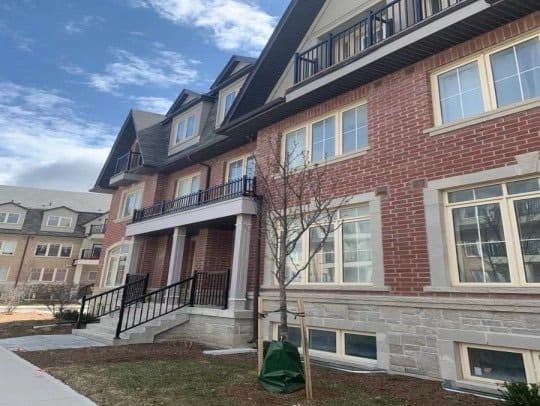 12 Eaton Park Lane 10, Toronto E05, ON M1W 0A5