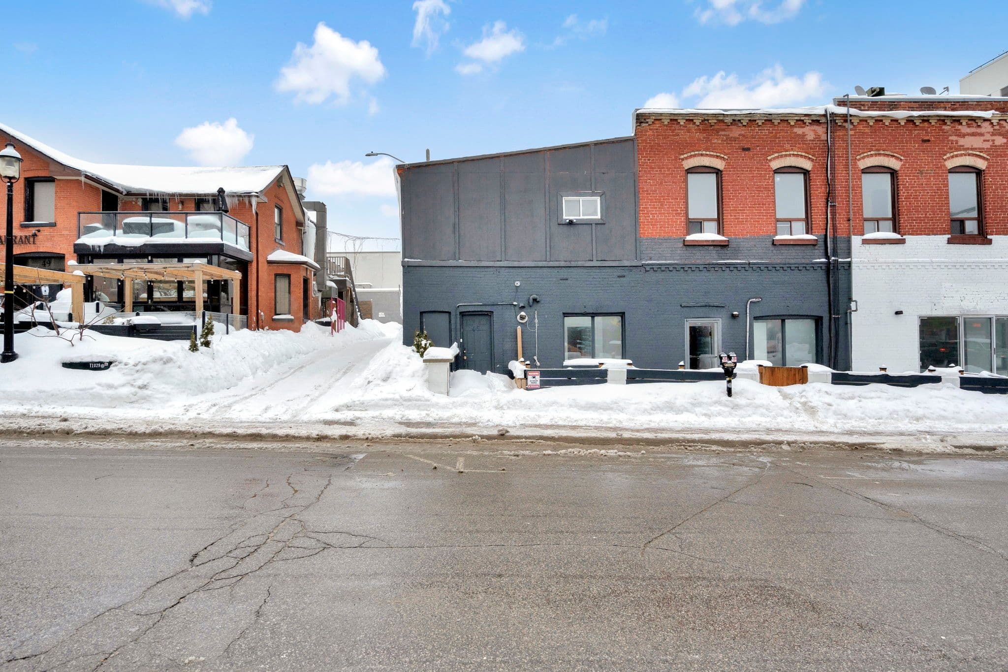 66 Dunlop Street W, Barrie, ON L4N 1A4