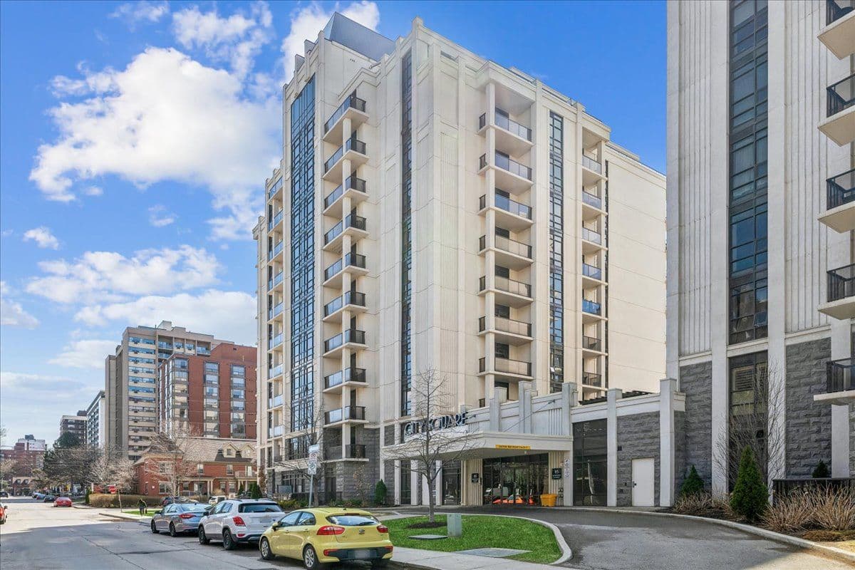 81 Robinson Street 1001, Hamilton, ON L8P 0C2