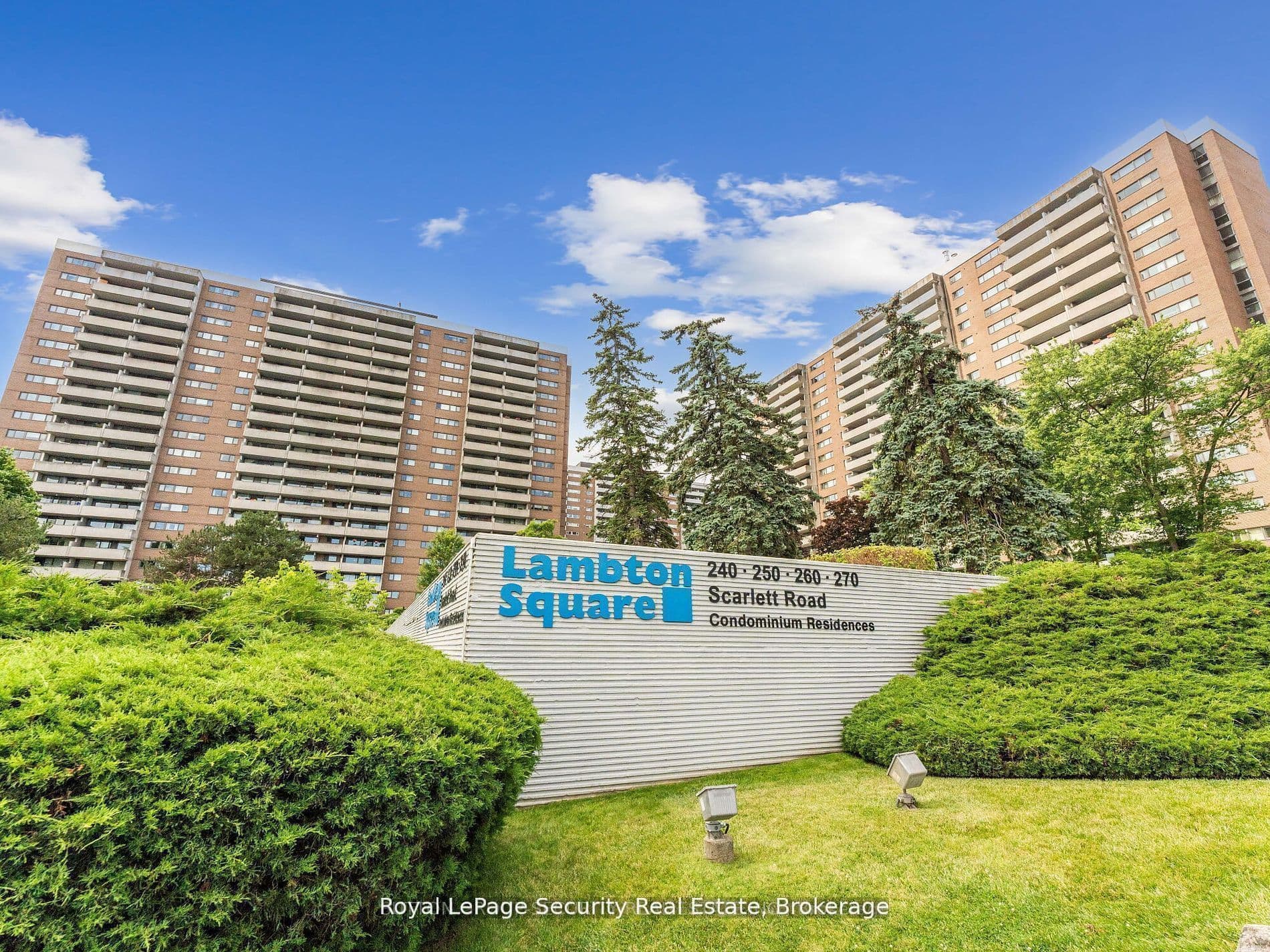 240 Scarlett Road 1504, Toronto W03, ON M6N 4X4