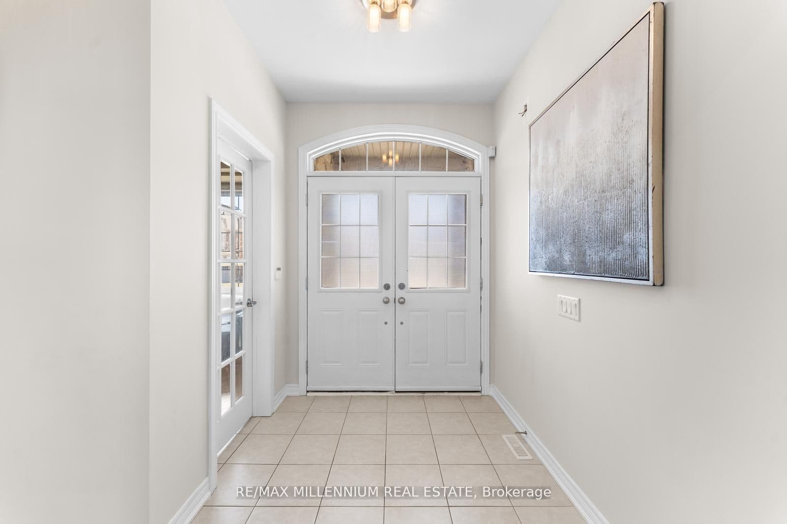 433 Mavrinac Boulevard, Aurora, ON L4G 0J8