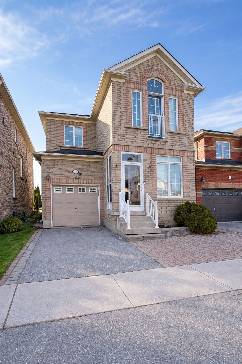 14 Goldenwood Crescent, Markham, ON L6E 1M3