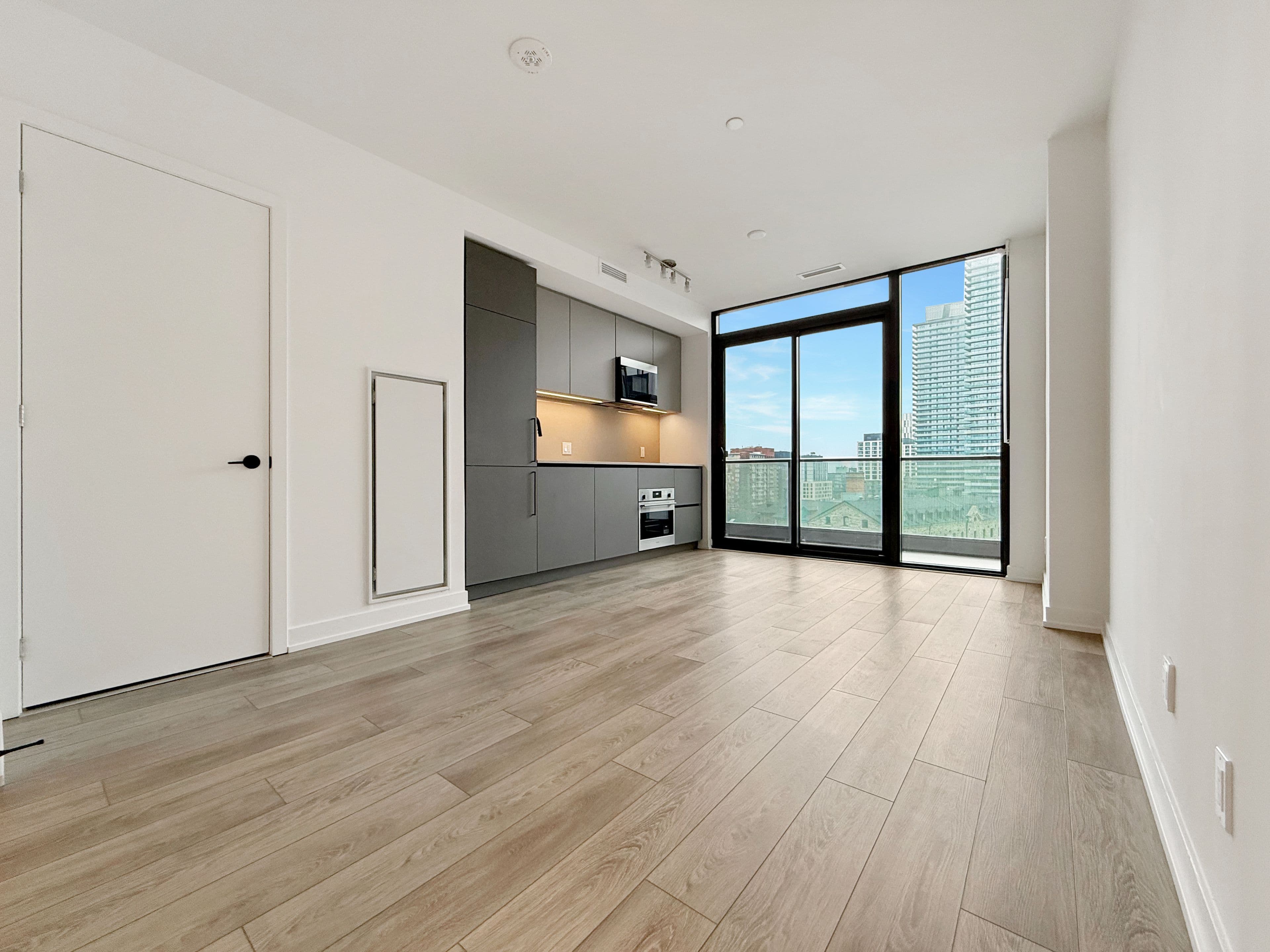 35 Parliament Street 928, Toronto C08, ON M5A 1Z7