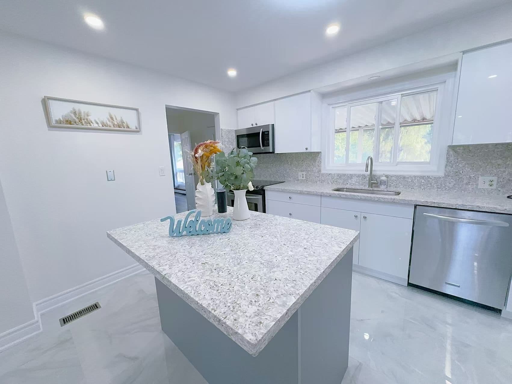 151 Riveredge Drive, Georgina, ON L4P 2P4