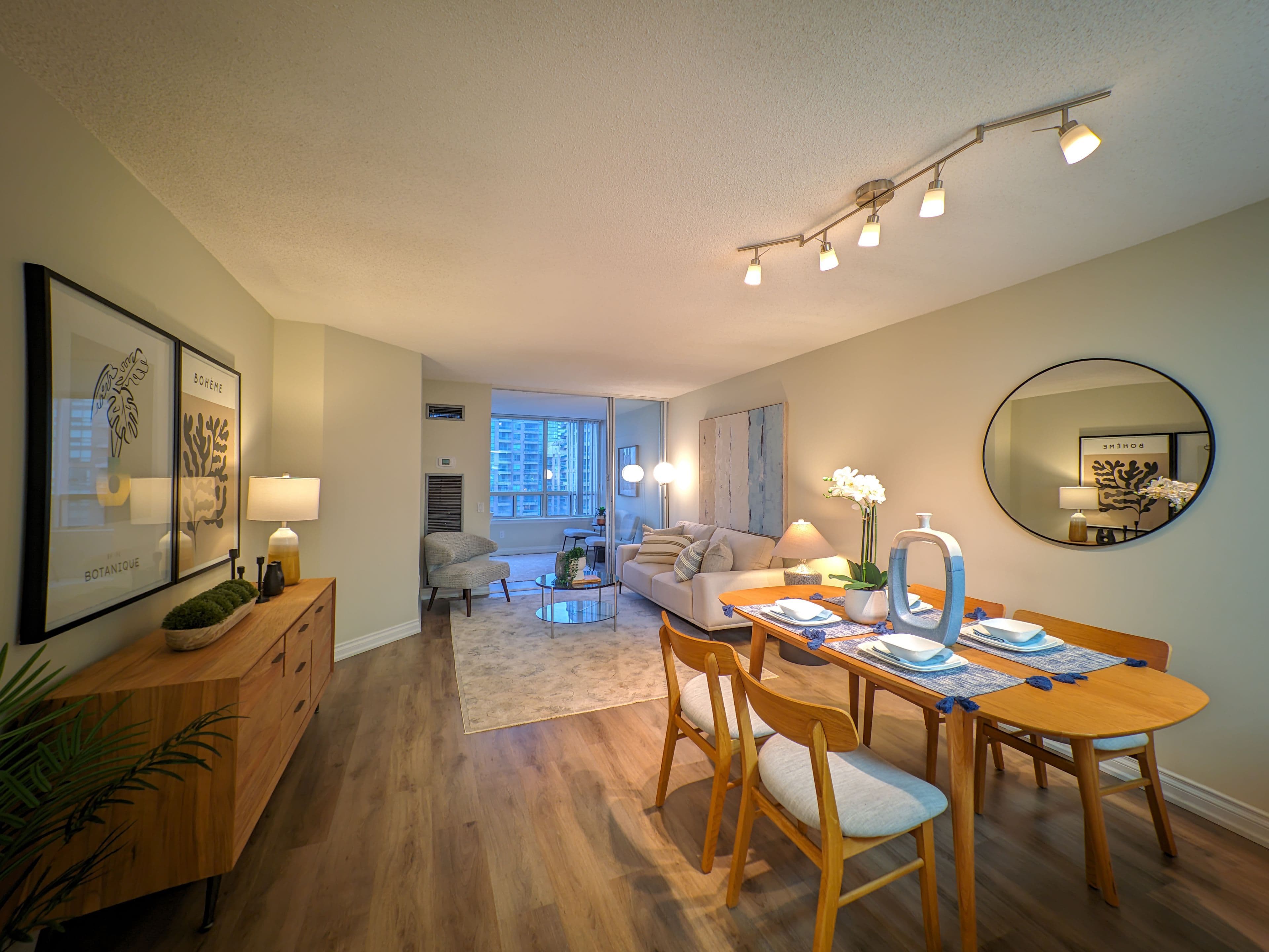 7 Bishop Avenue 1704, Toronto C14, ON M2M 4J4