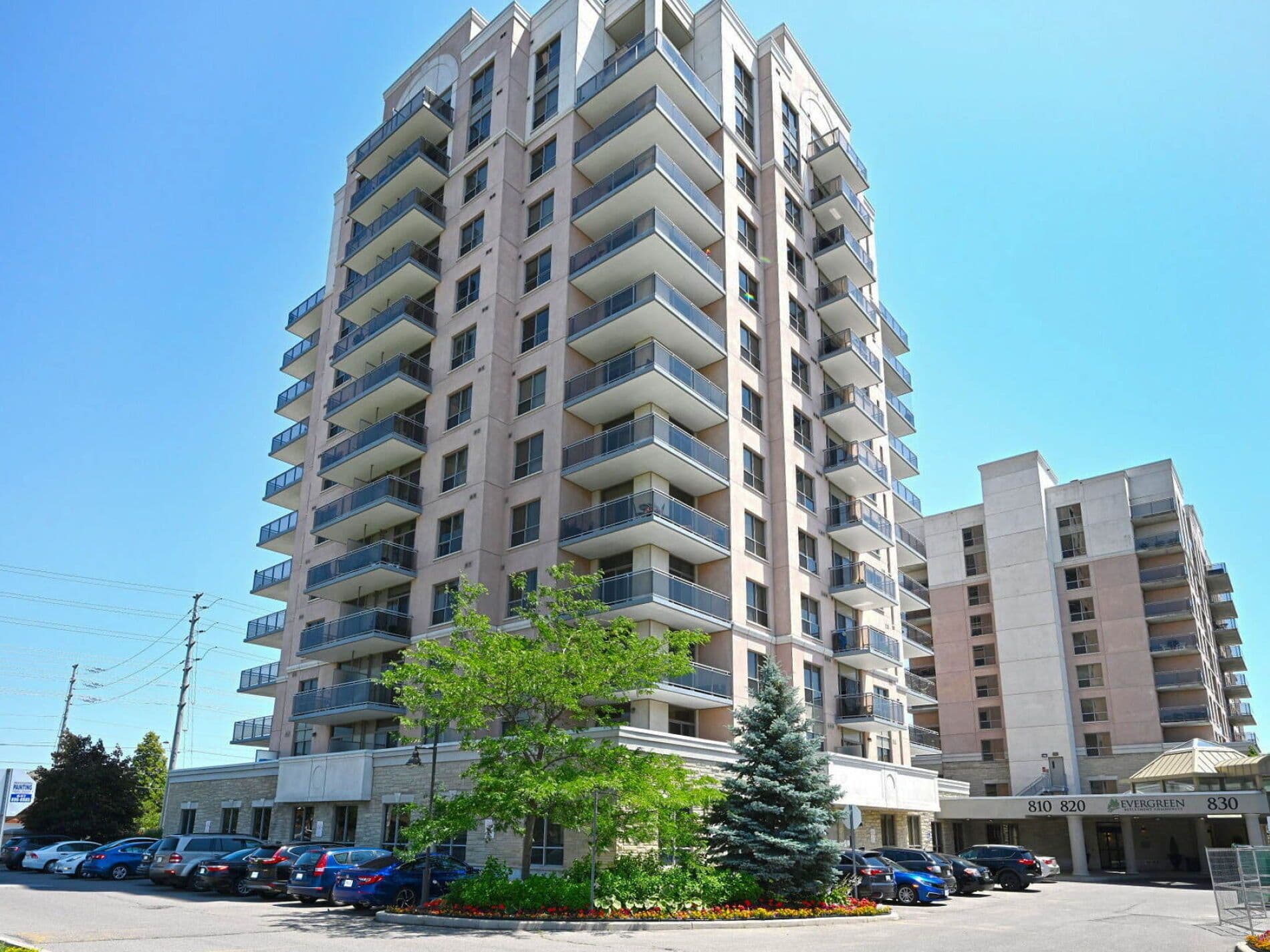 810 Scollard Court 309, Mississauga, ON L5V 0A4