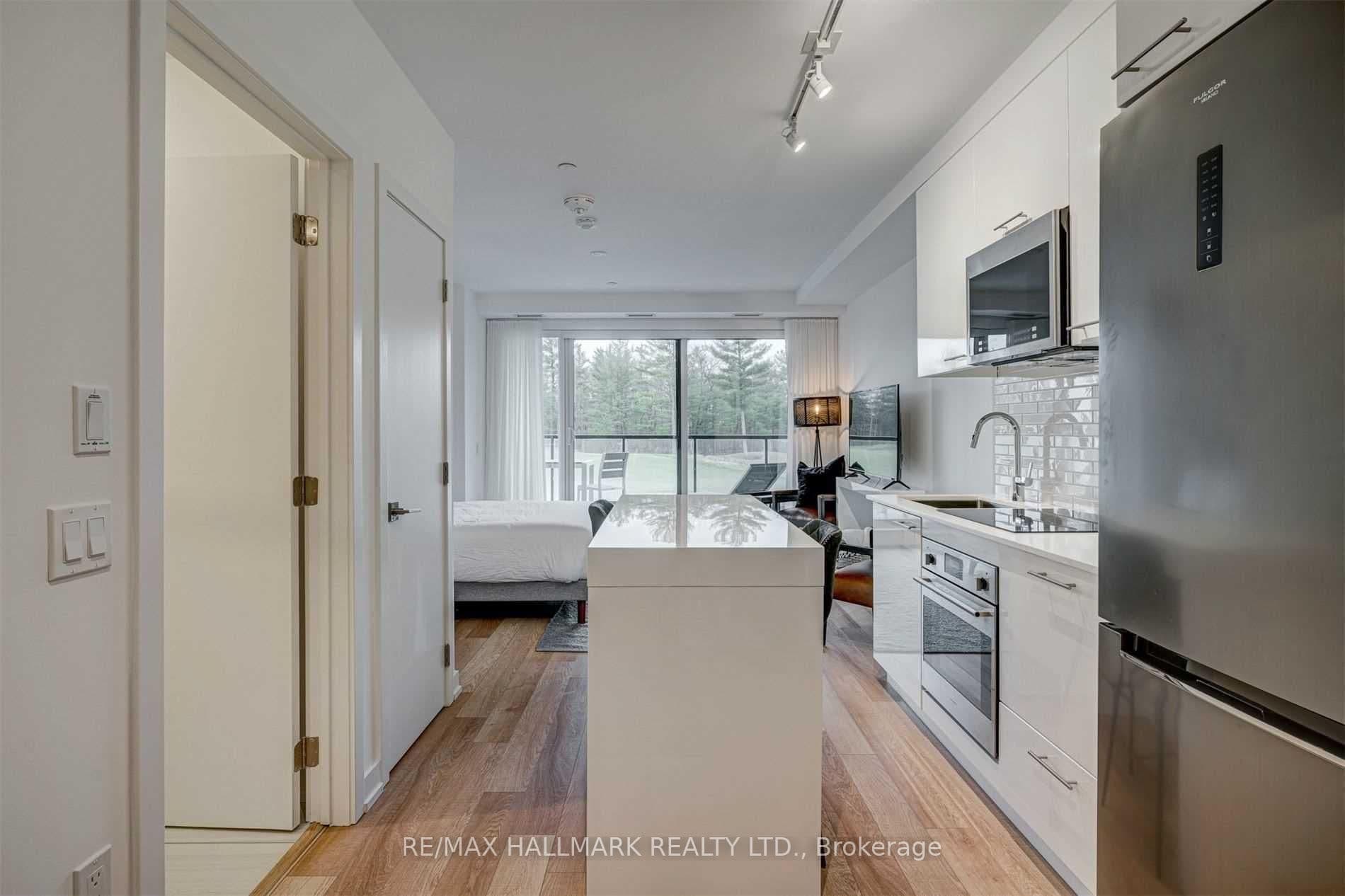 120 Carrick Trail 207, Gravenhurst, ON P1P 1T9