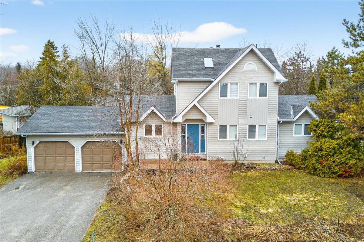 3794 East Street, Innisfil, ON L9S 2L9