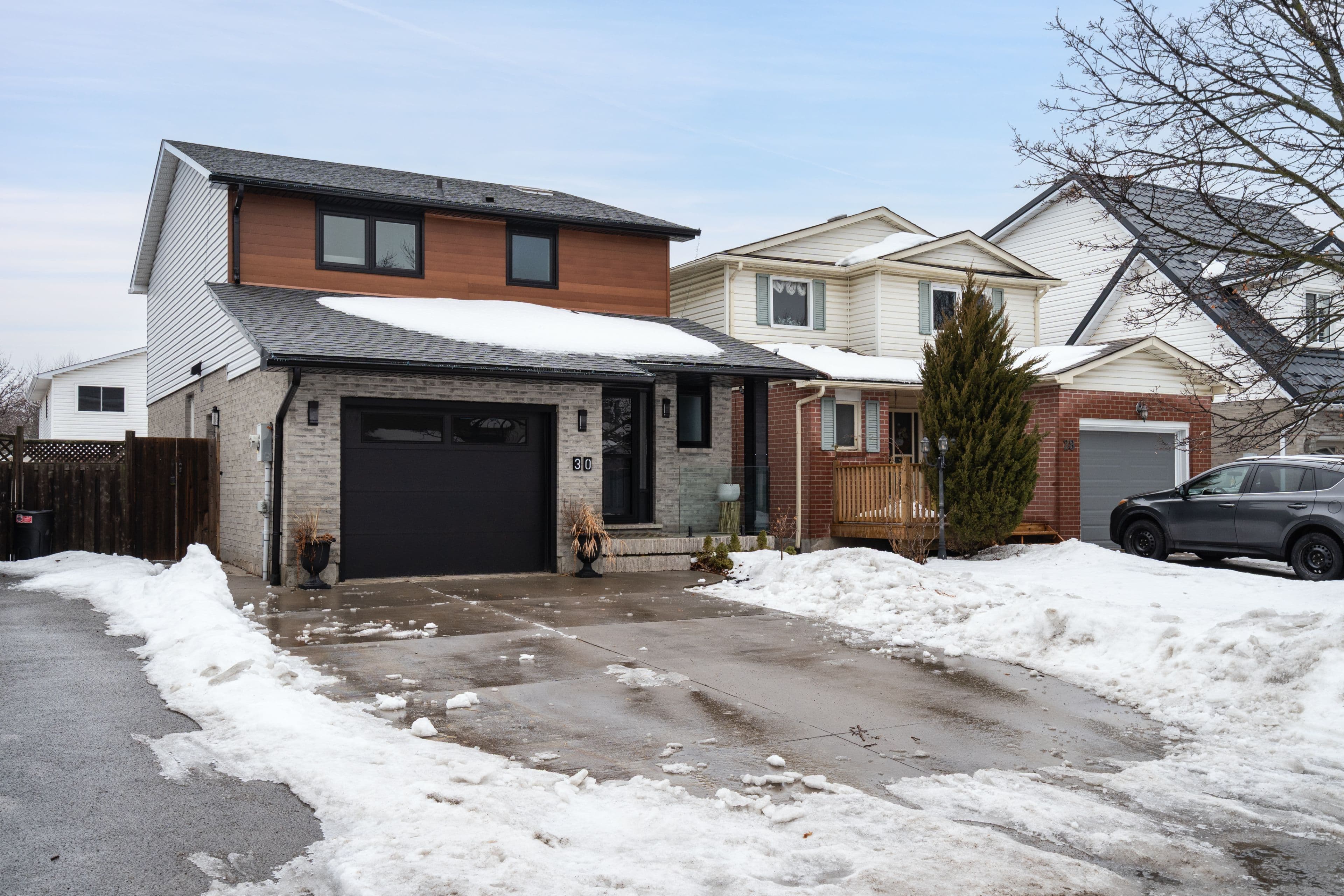 30 BUCHANAN Crescent, Thorold, ON L2V 4M5