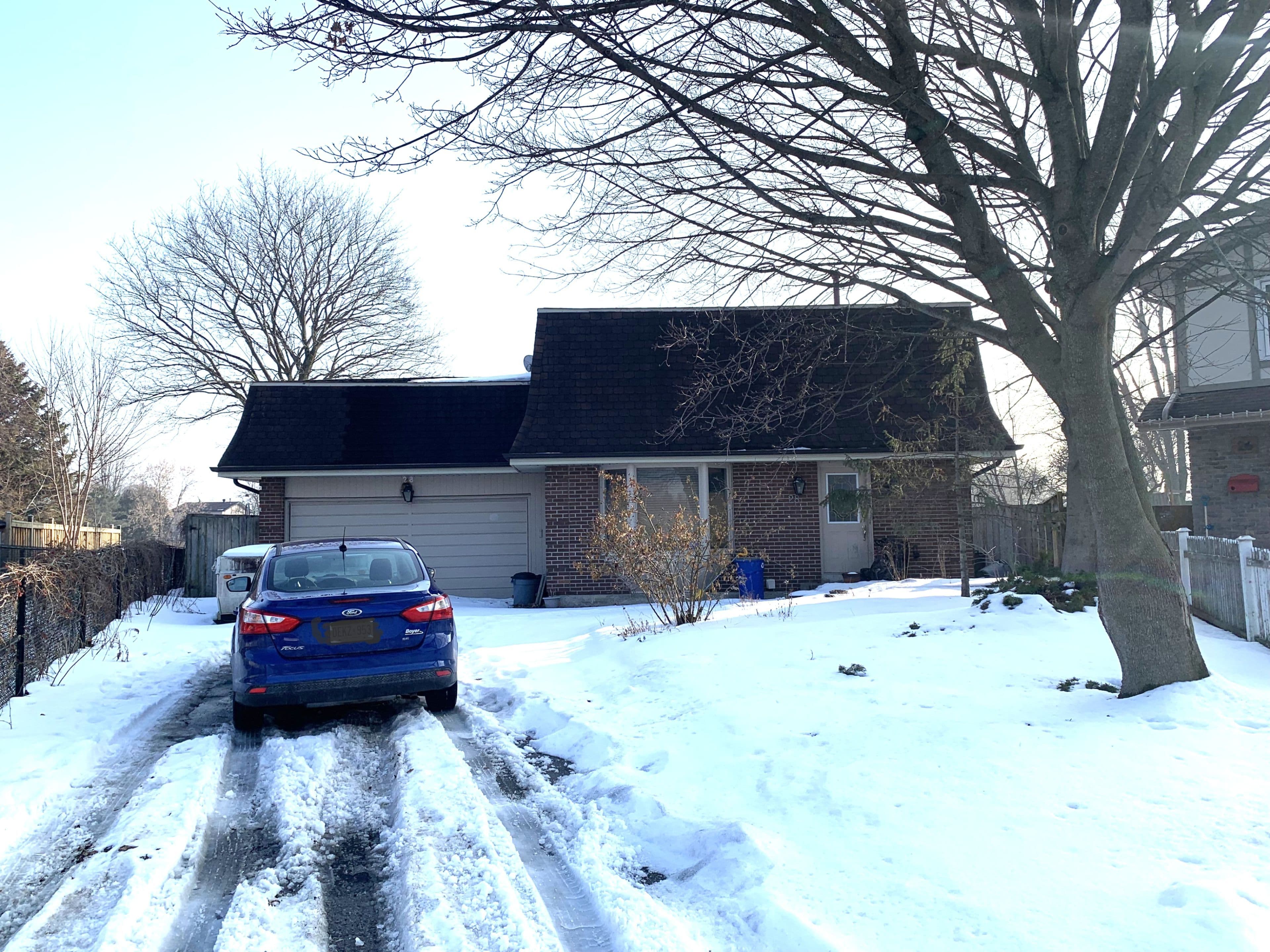 28 Nordic Court, Whitby, ON L1N 5N3