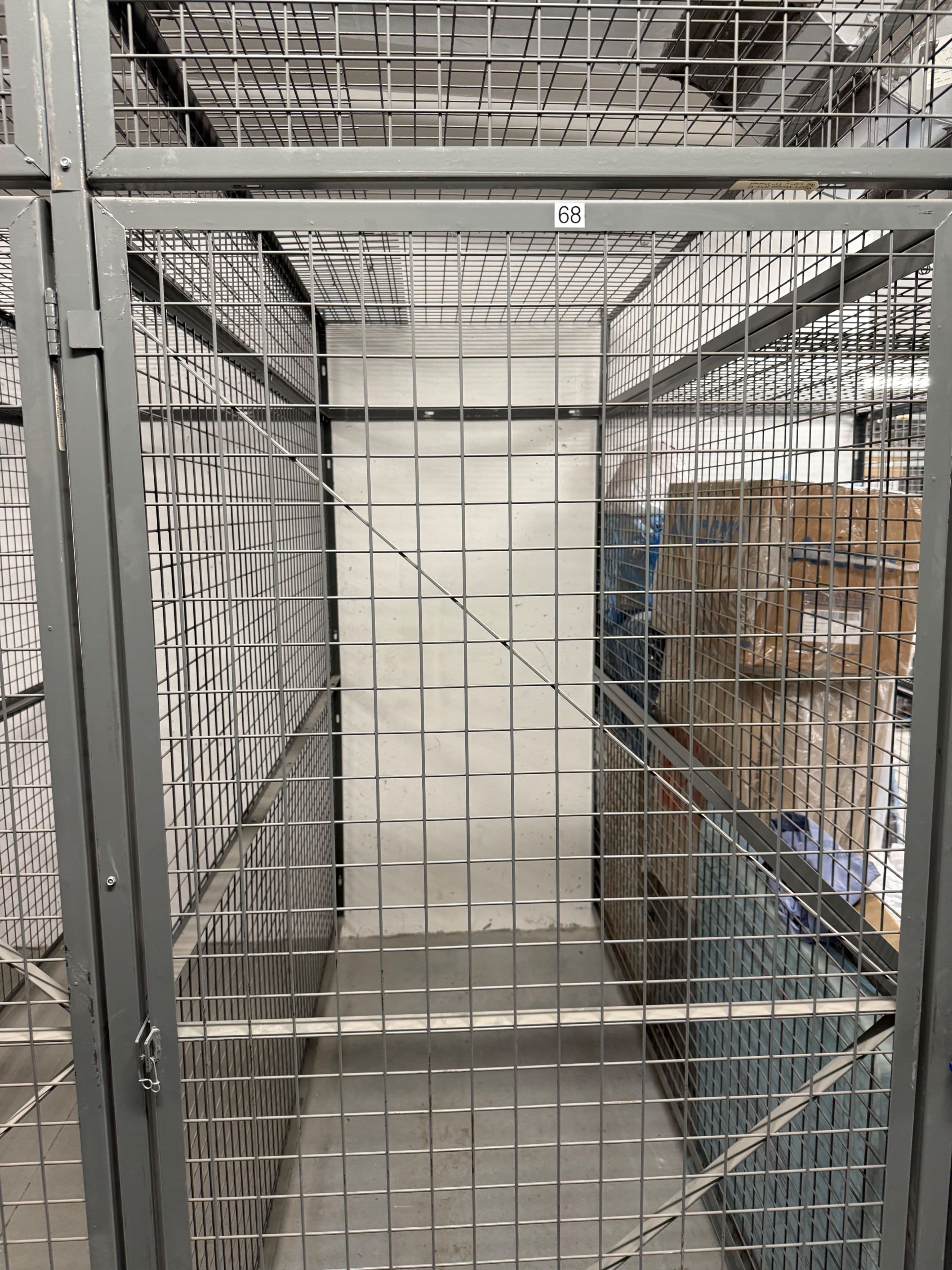 2221 Yonge Street C68 Locker, Toronto C10, ON M4S 0B8