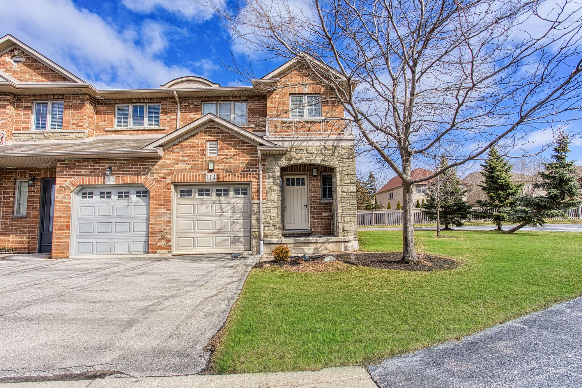 114 Marina Point Crescent, Hamilton, ON L8E 0E4