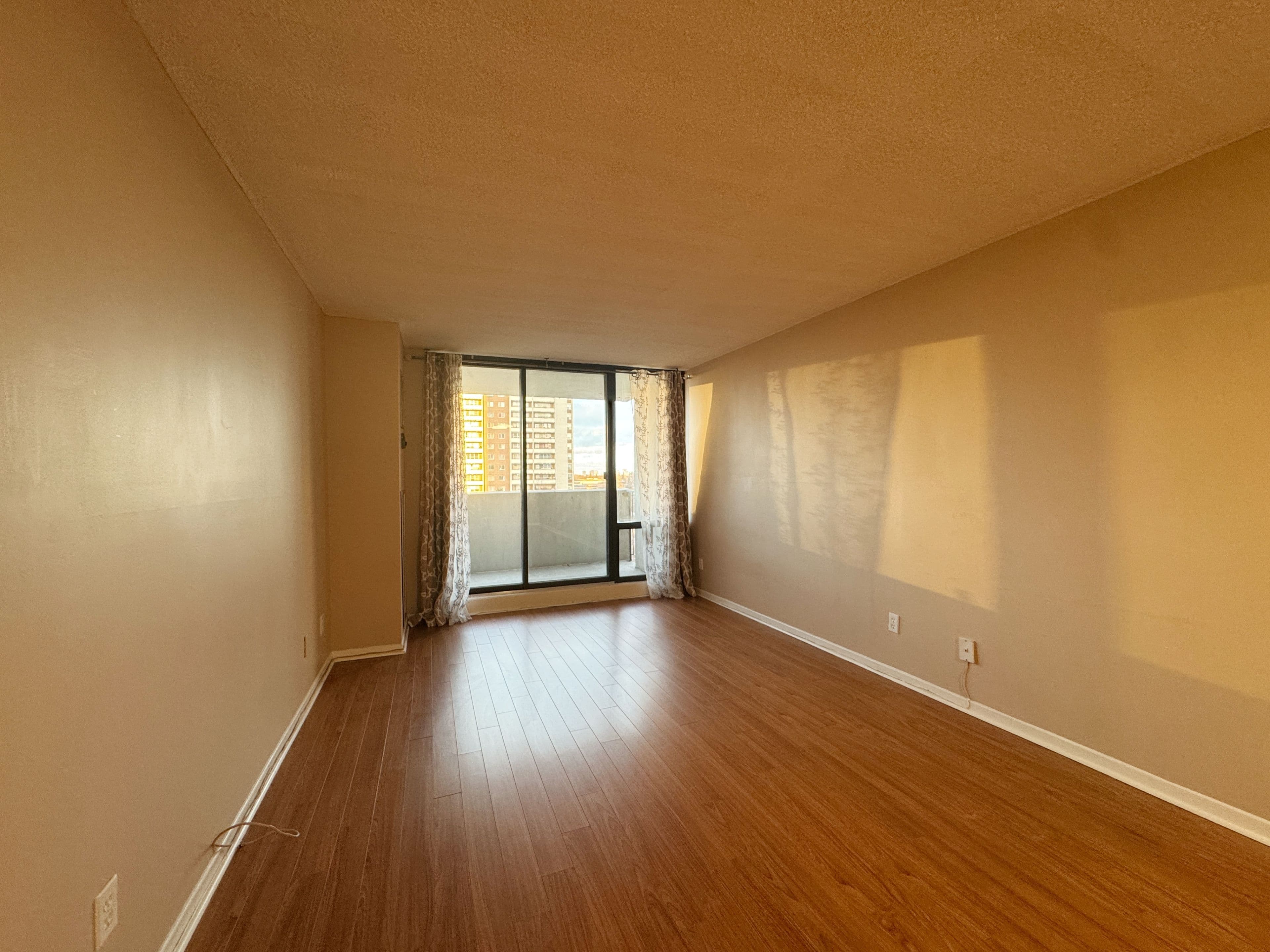 10 Tangreen Court 603, Toronto C07, ON M2M 4B9