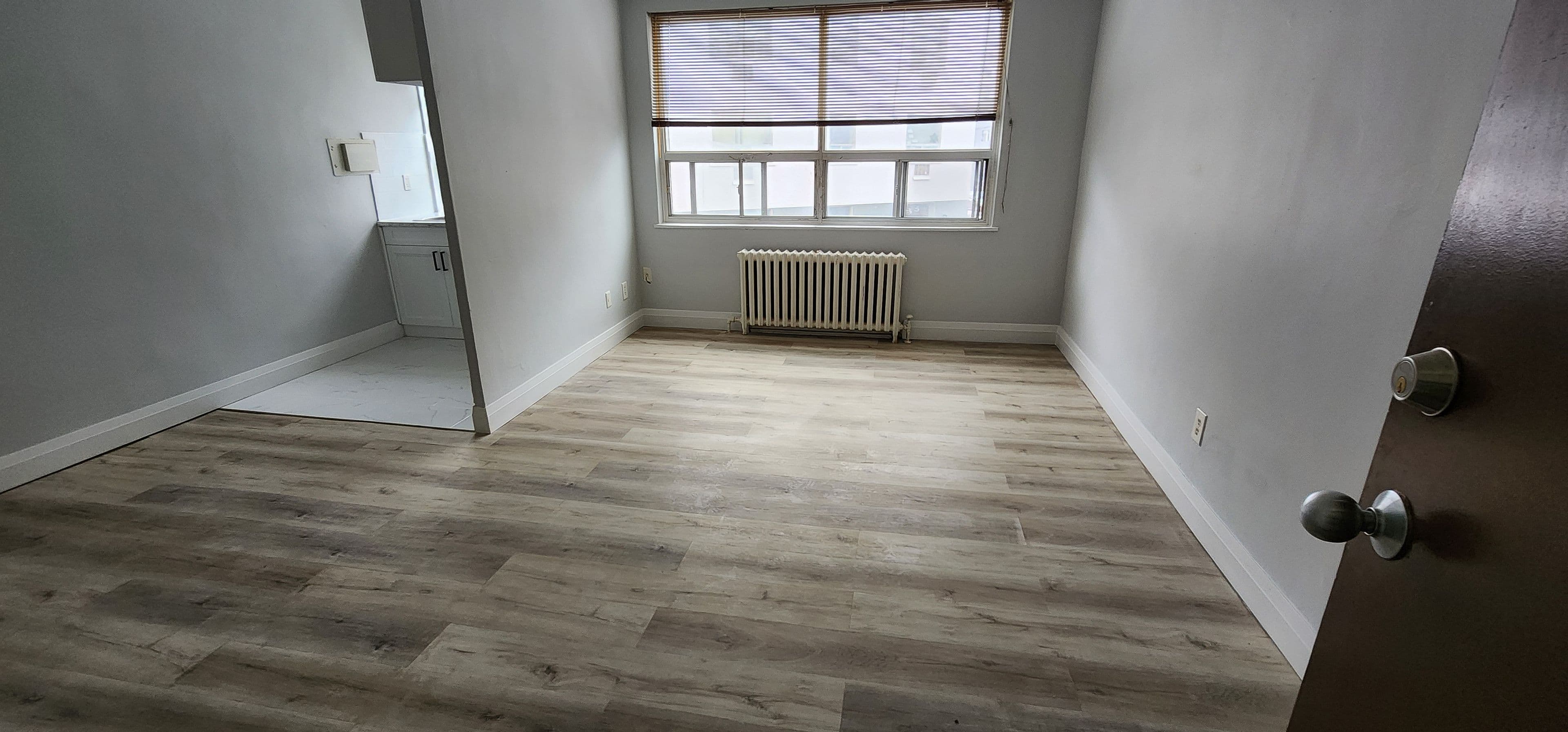 2275 Weston Road 215, Toronto W04, ON M9N 1Y3