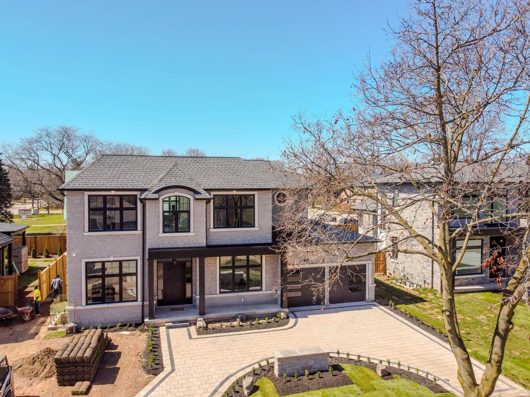 302 Tuck Drive, Burlington, ON L7L 2R3