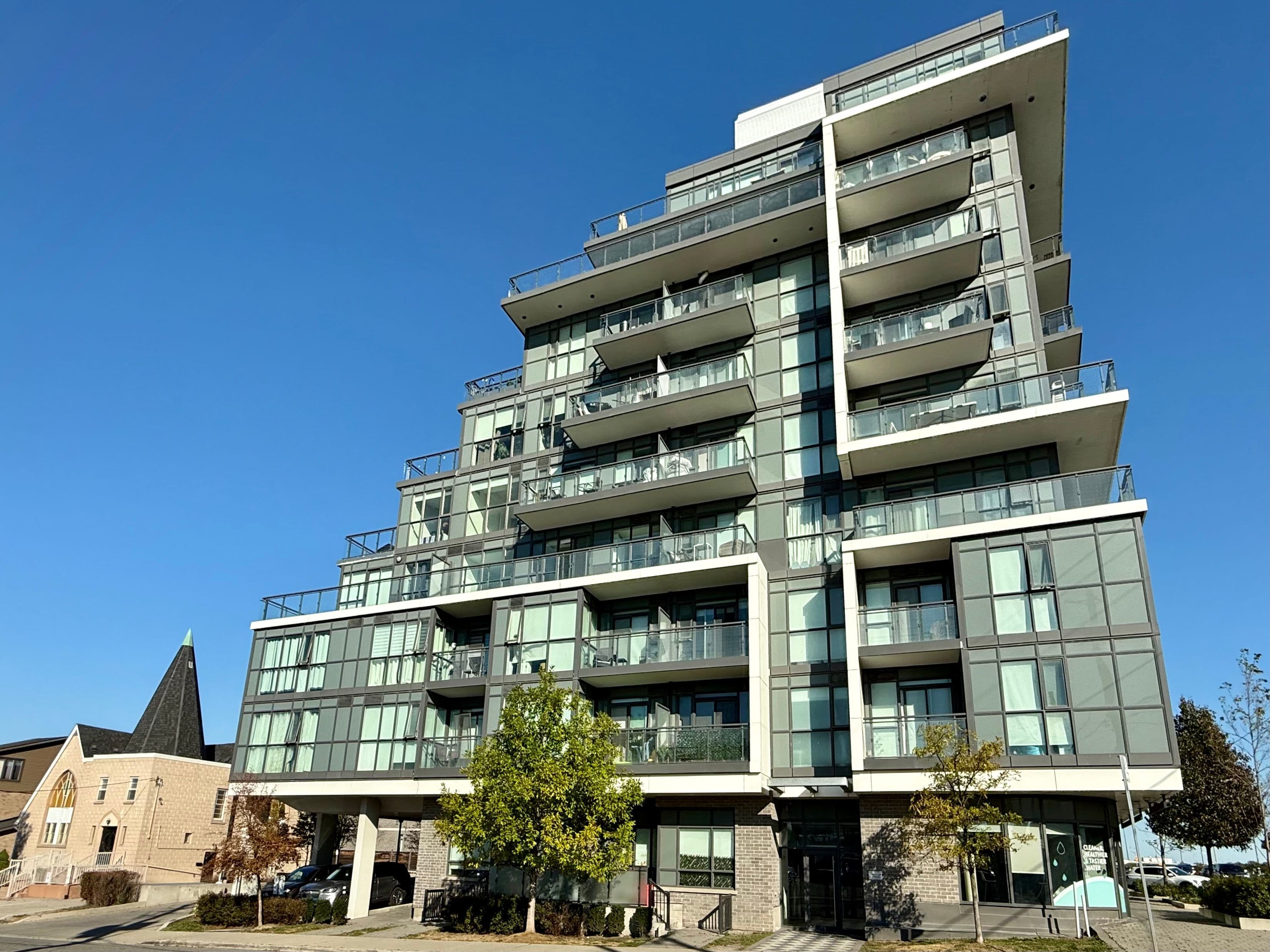 16 McAdam Avenue 302, Toronto W04, ON M6A 0B9