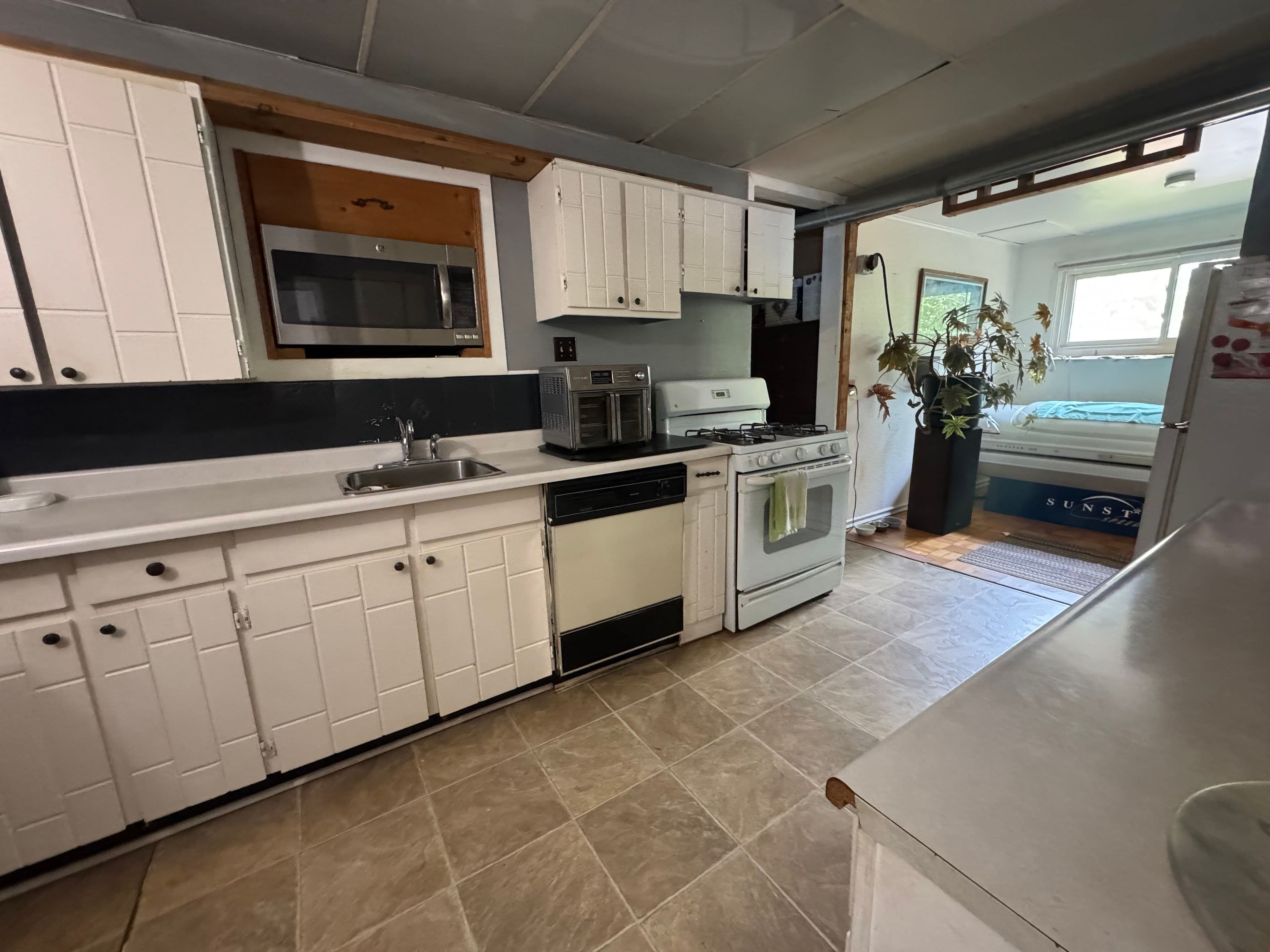 1640 Dominion Road, Fort Erie, ON L2A 5M4