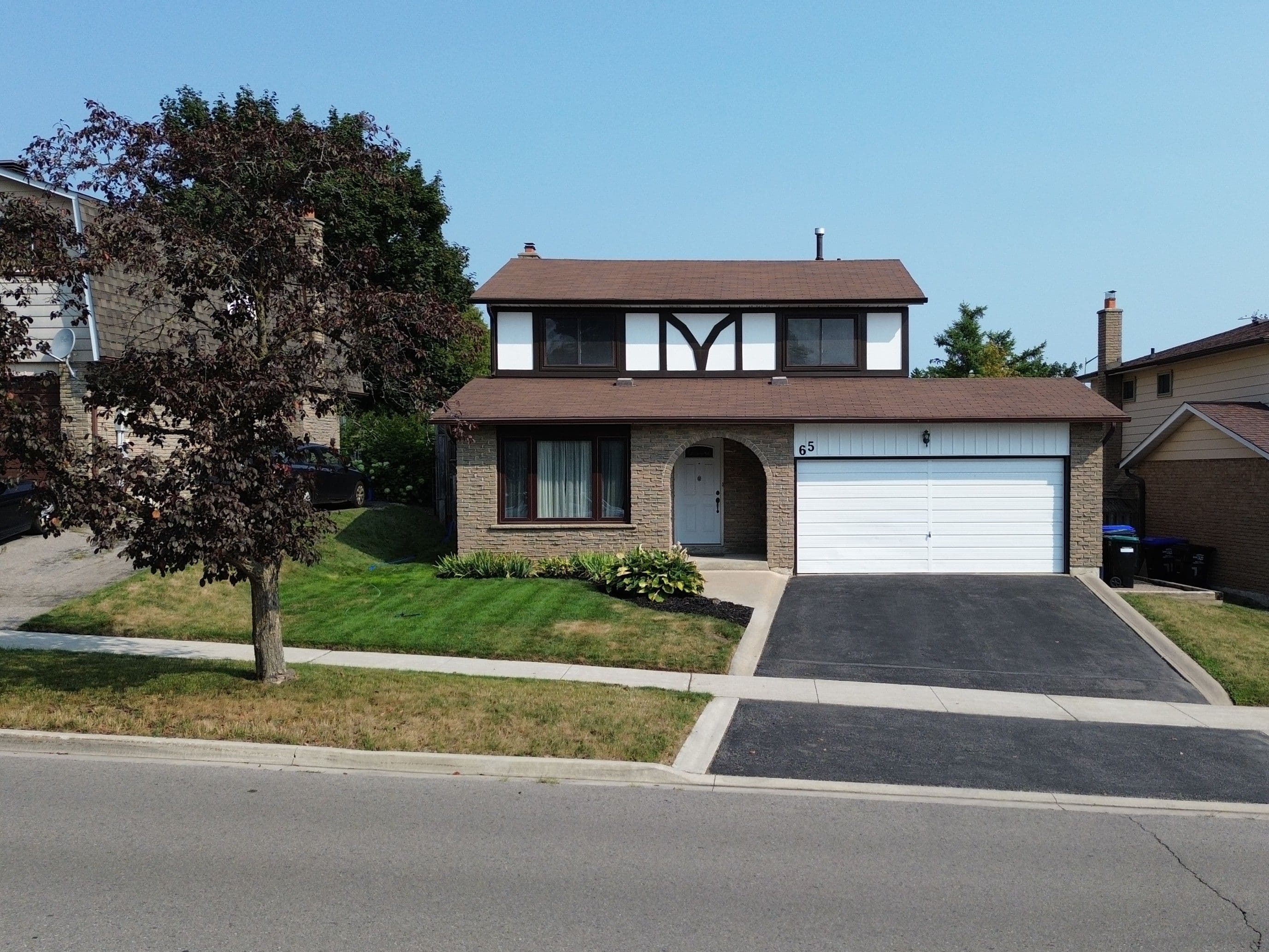 65 Britannia Avenue, Bradford West Gwillimbury, ON L3Z 1A2