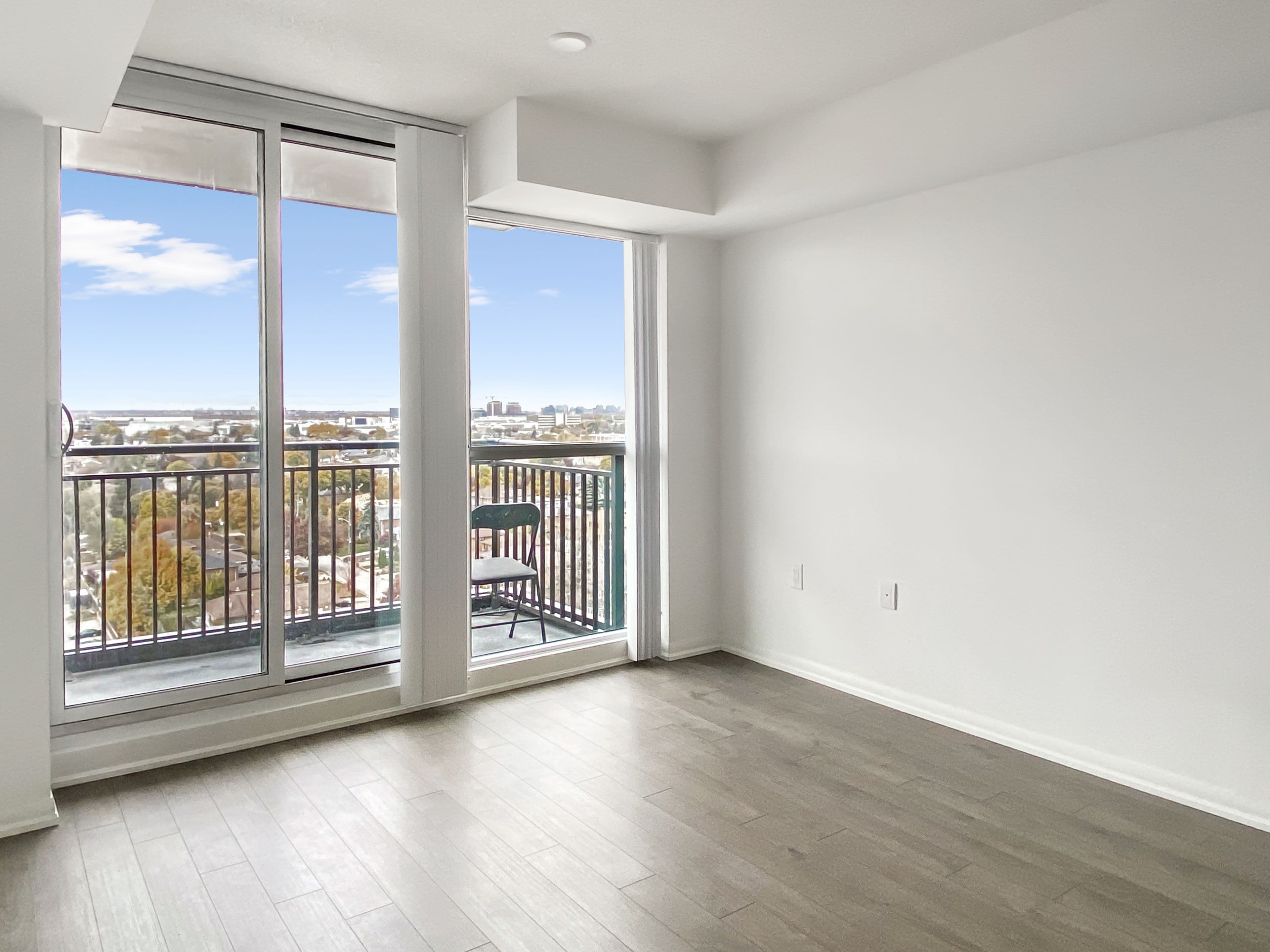 3091 Dufferin Street 1204, Toronto W04, ON M6A 2S7