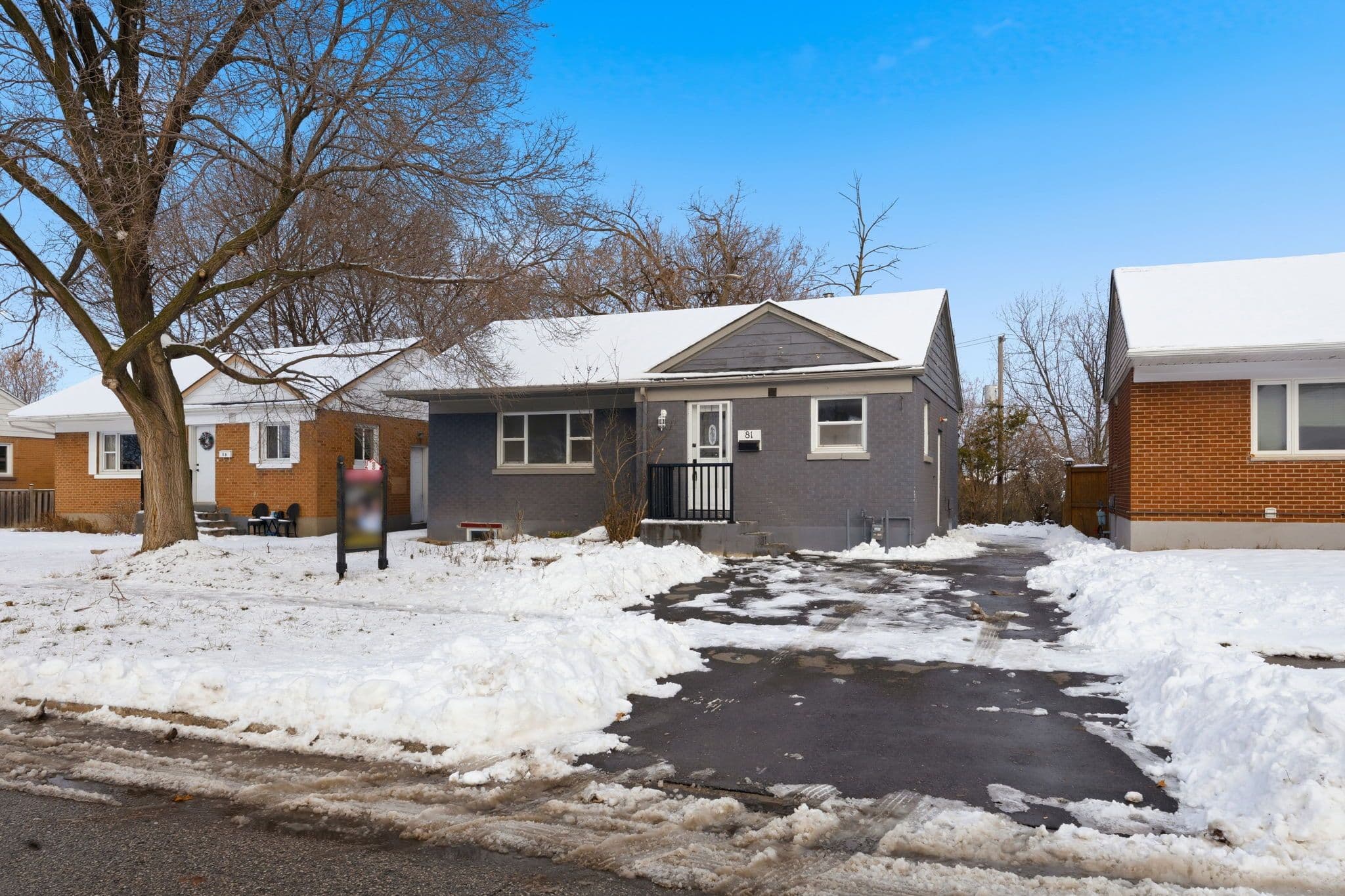 81 Admiral Road, Ajax, ON L1S 2N8