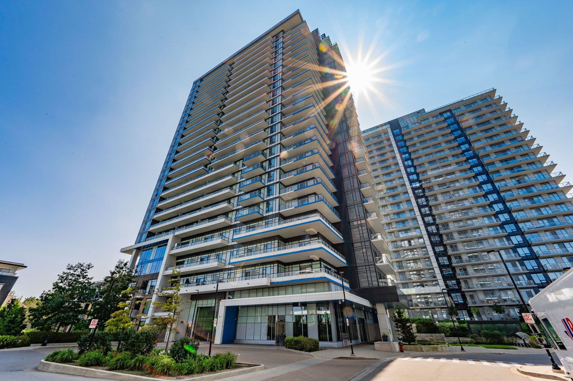 2560 Eglinton Avenue W 2104, Mississauga, ON L5M 0Y3