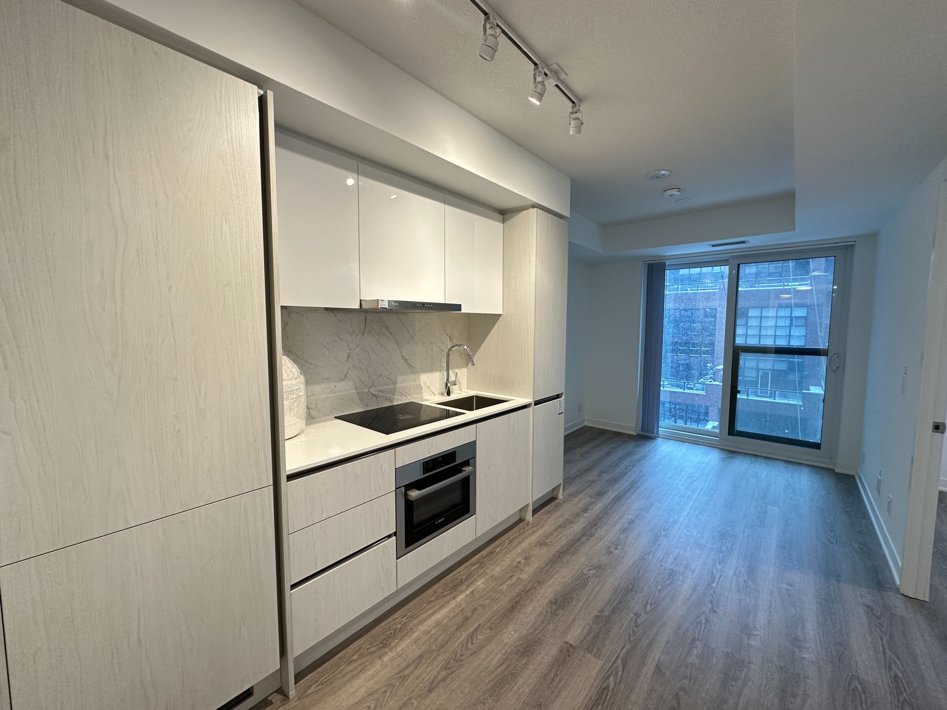 180 Front Street E 605, Toronto C08, ON M5A 0K9