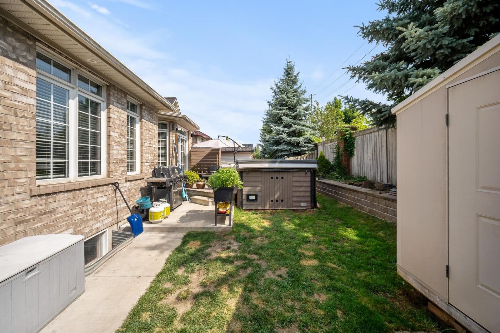28 Dokkum Crescent, Brampton, ON L6Z 4T6