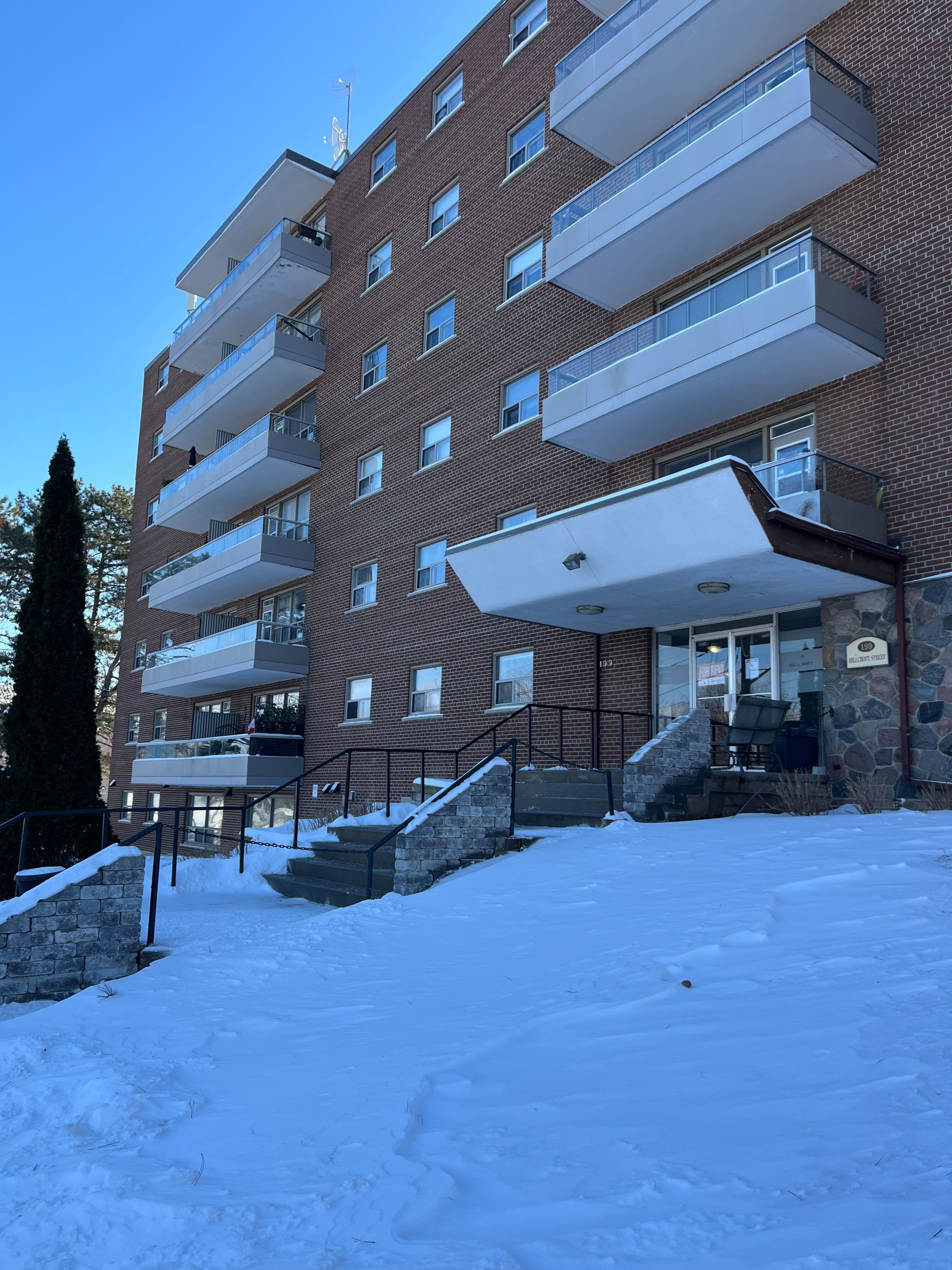 199 Hillcroft Street 156, Oshawa, ON L1G 2L7