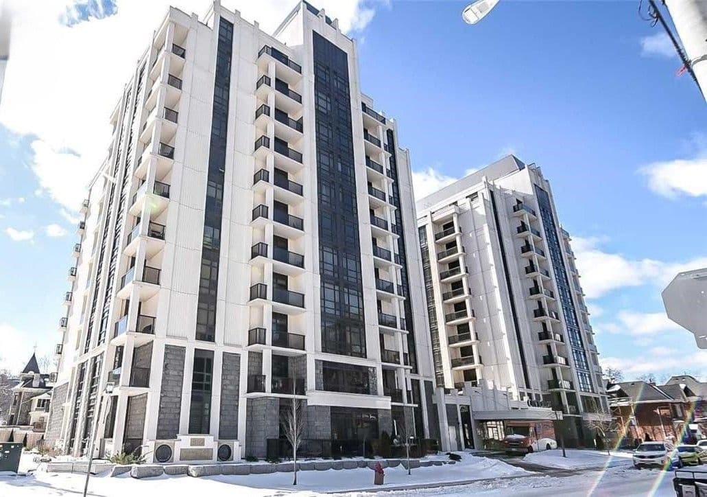 81 Robinson Street 10, Hamilton, ON L8P 0C2