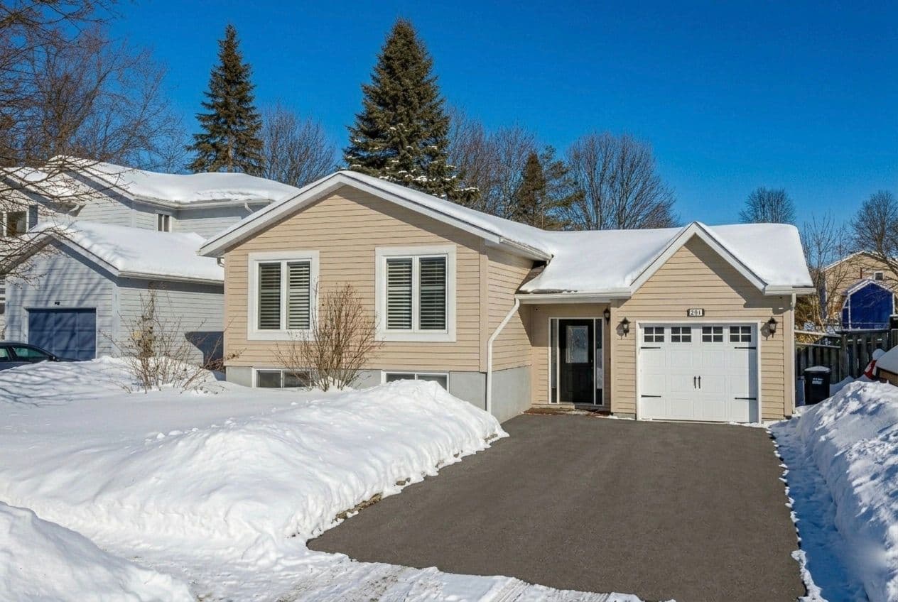 261 Crawford Street, Barrie, ON L4N 6P5