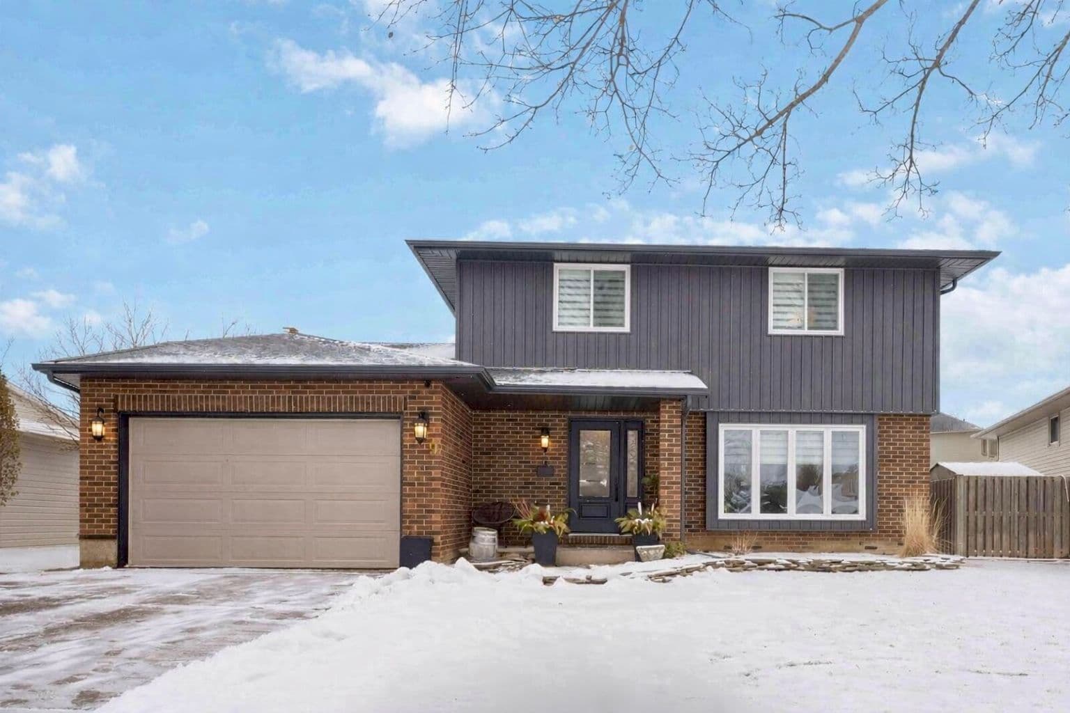 9 Woodgarden Court, St. Catharines, ON L2M 7C9