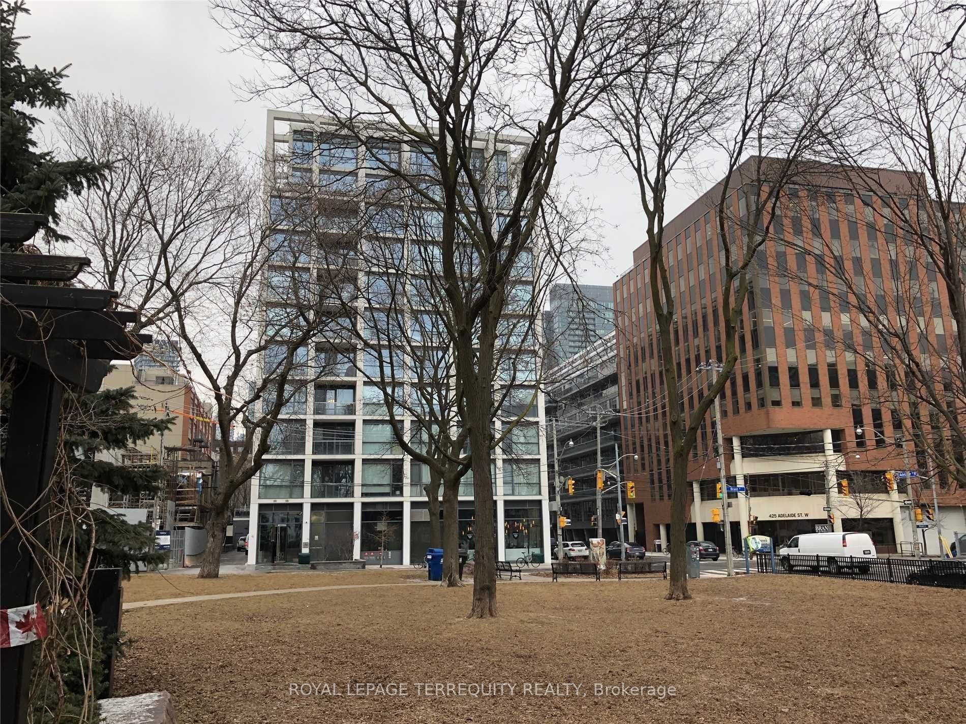 39 Brant Street 909, Toronto C01, ON M5V 0M8