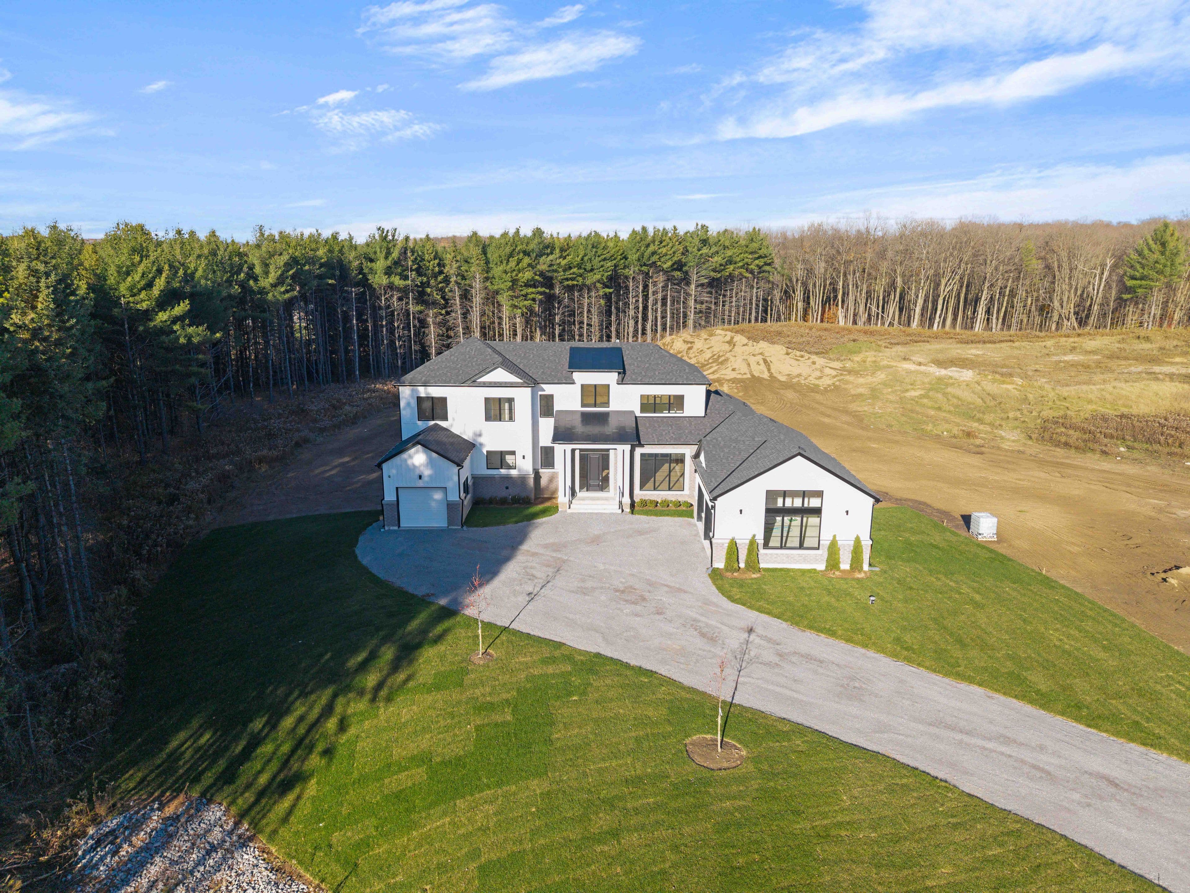 50 Newton Reed Crescent, Uxbridge, ON L9P 0R3