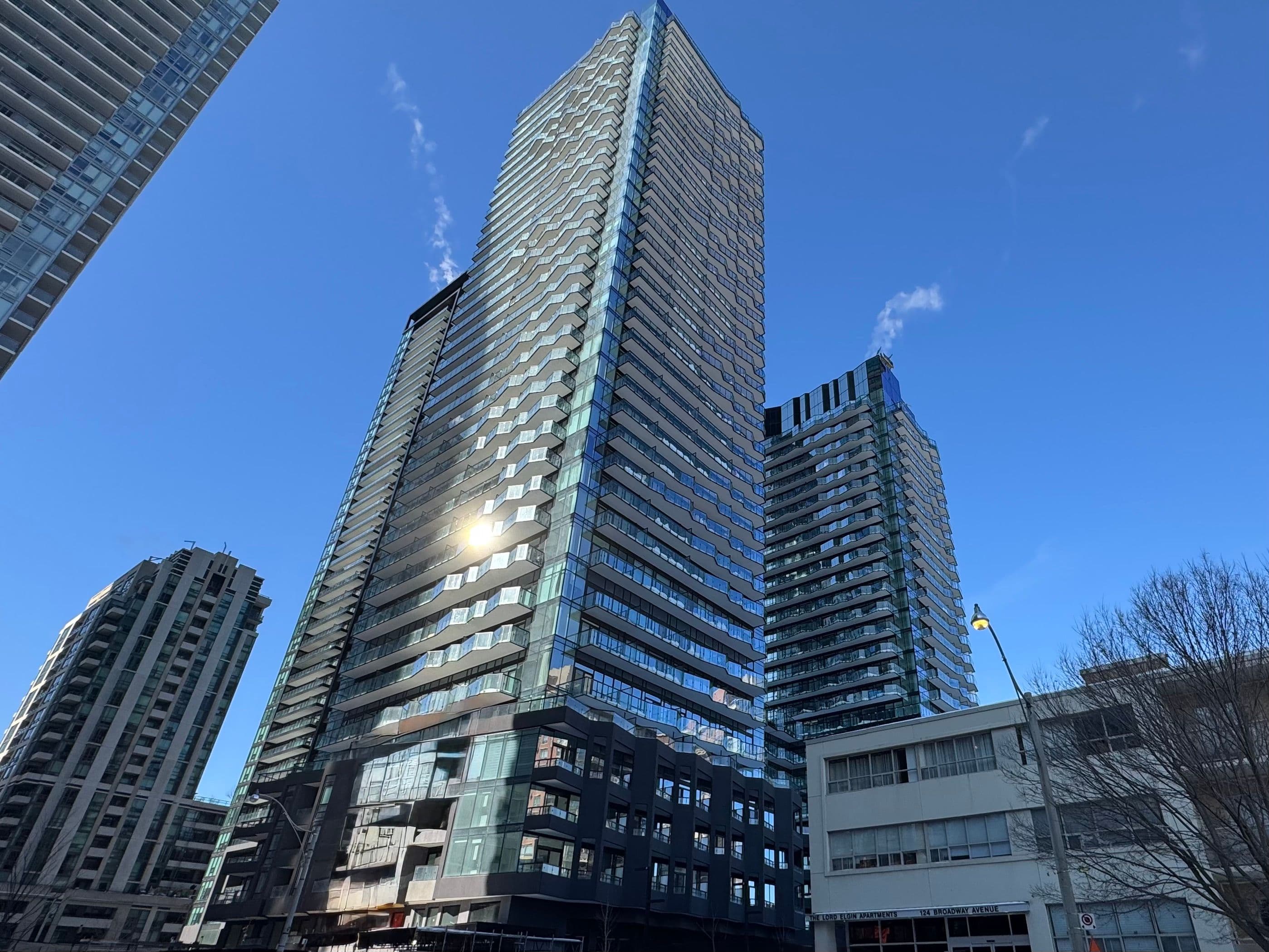 110 Broadway Avenue 2304, Toronto C10, ON M4P 1V7