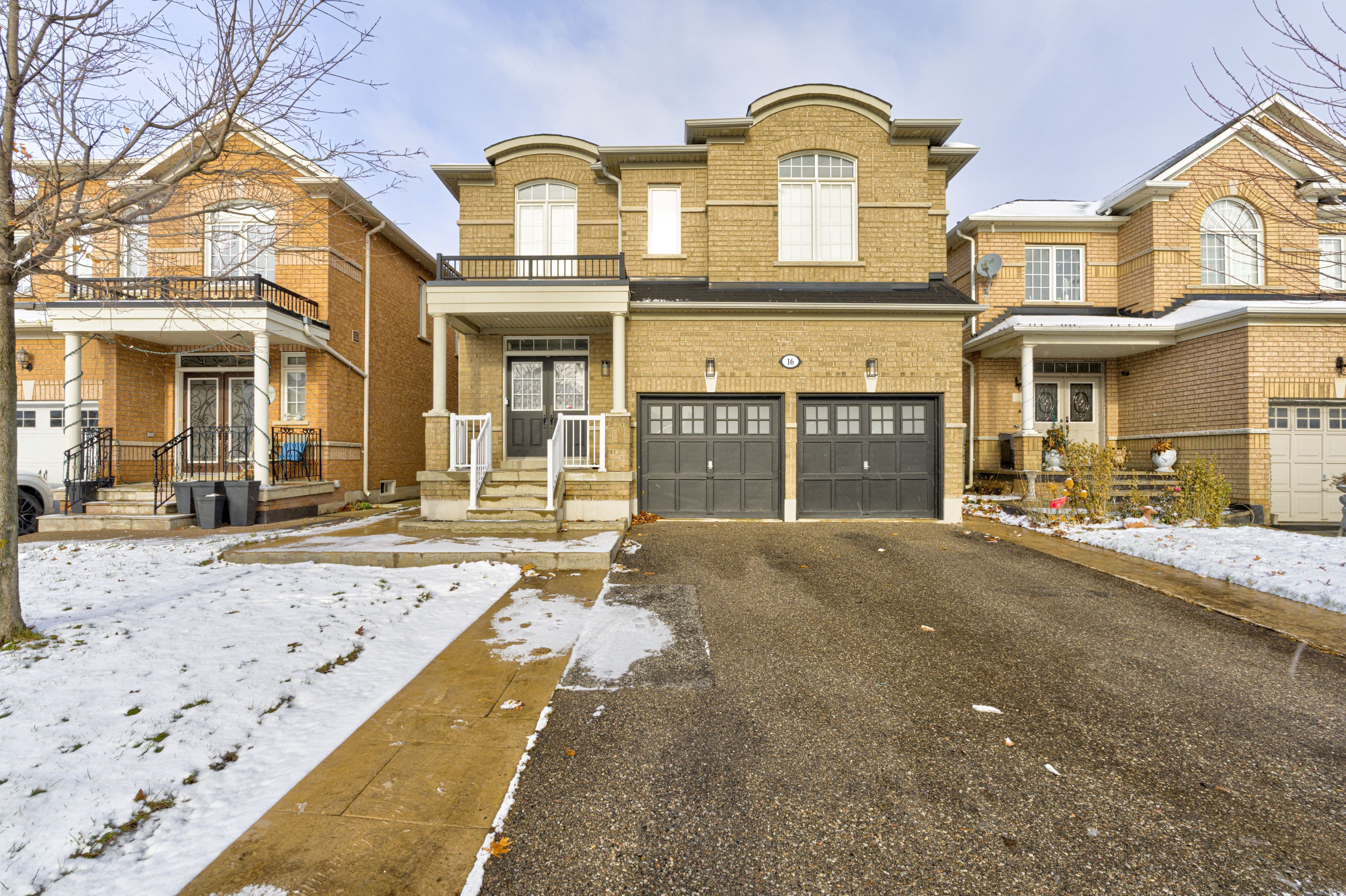 16 Fallgate Drive, Brampton, ON L6X 0R5