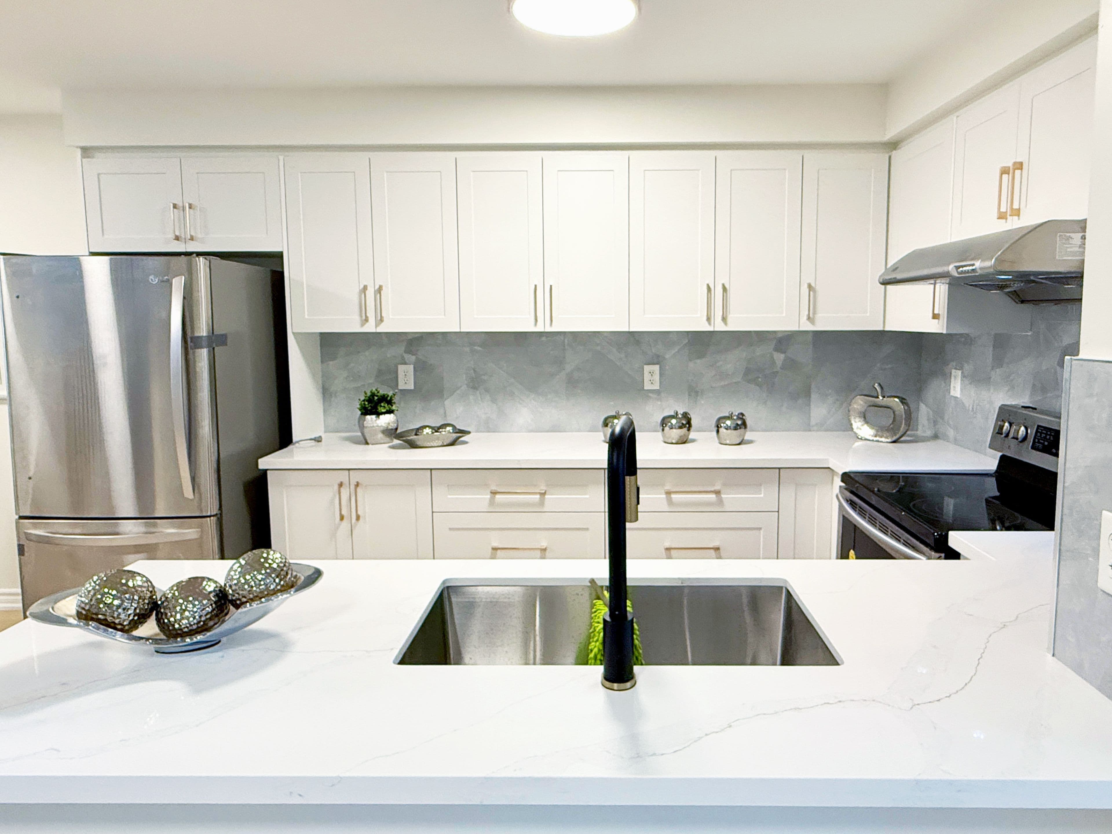 516 Bur Oak Avenue, Markham, ON L6C 3A9