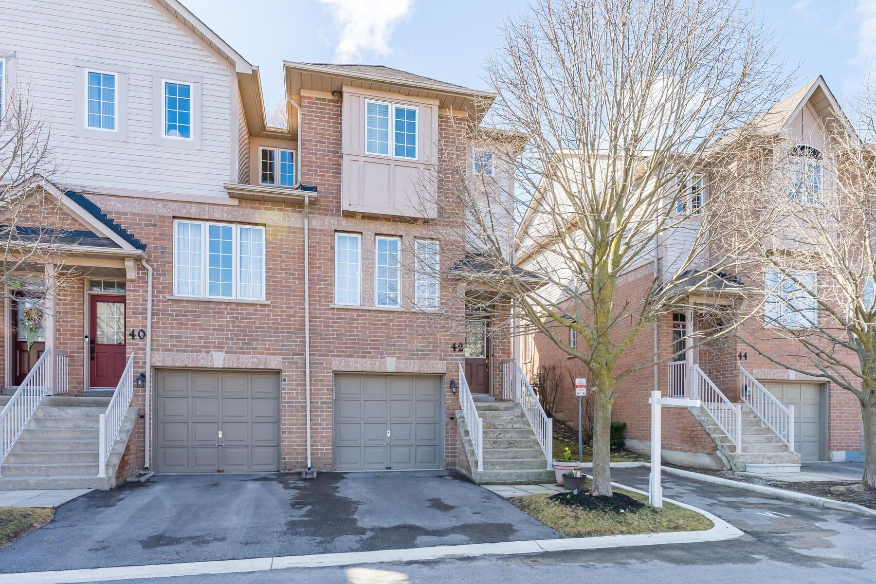 42 Palomino Trail 42, Halton Hills, ON L7G 6E9