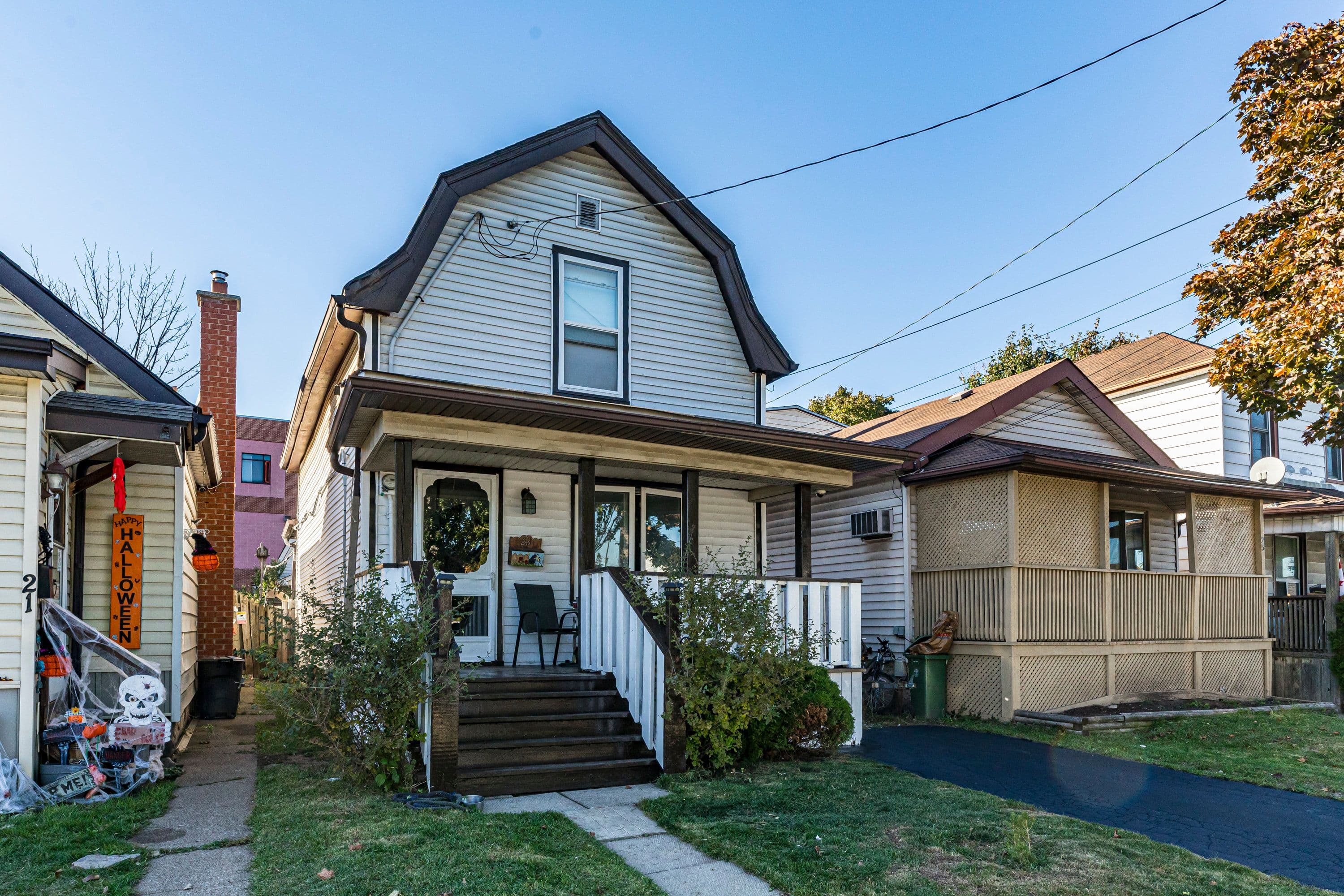 23 Frederick Avenue, Hamilton, ON L8H 4K1