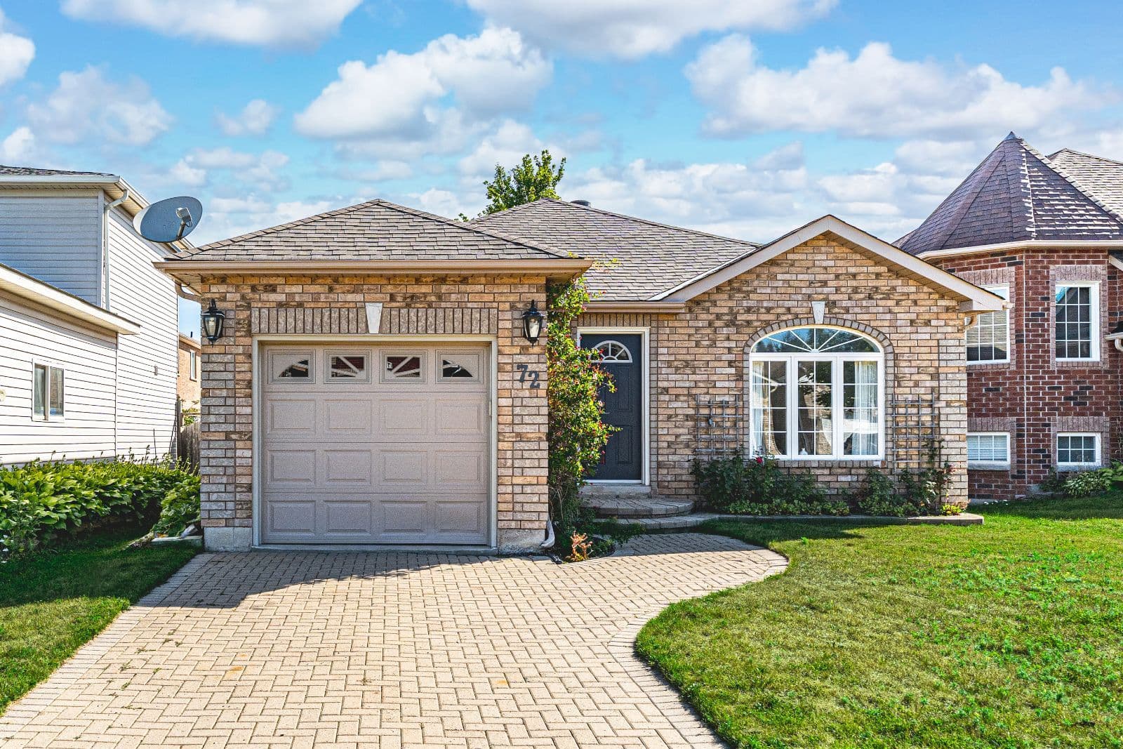72 Stanley Street, Barrie, ON L4M 6V5