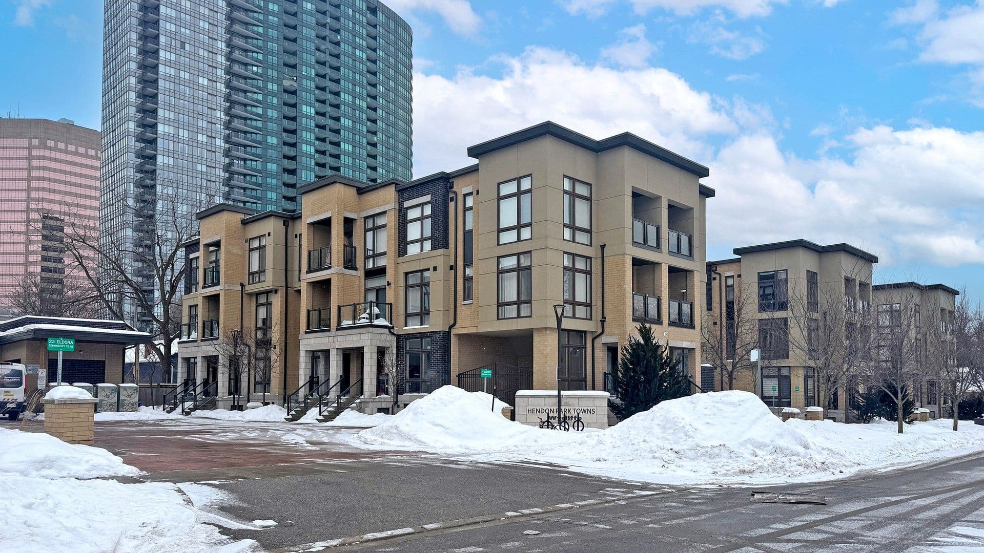19 Eldora Avenue 53, Toronto C07, ON M2M 0B5