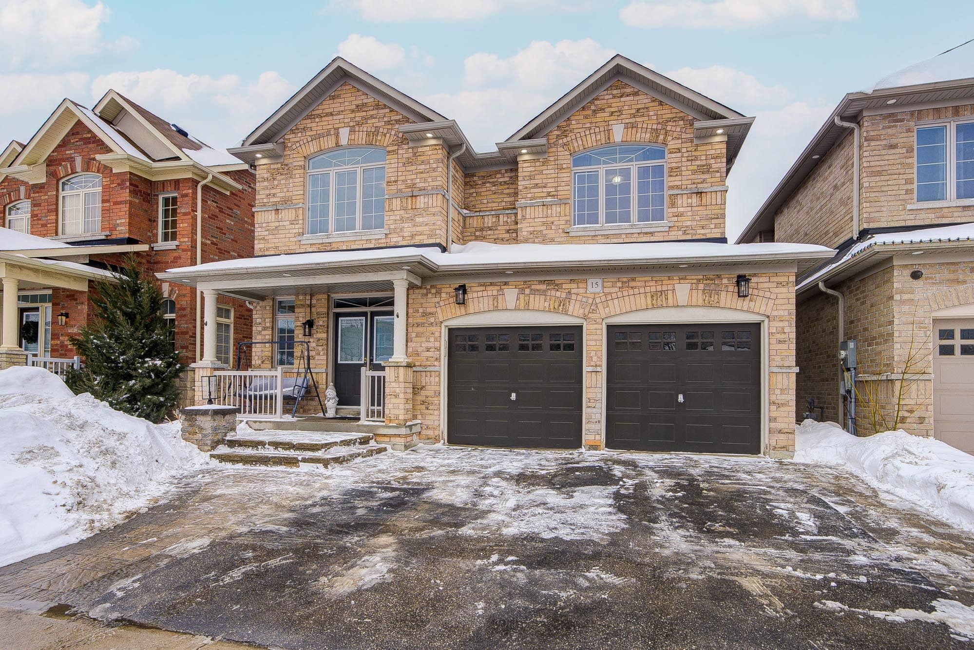 15 Durhamview Crescent, Whitchurch-Stouffville, ON L4A 1H4