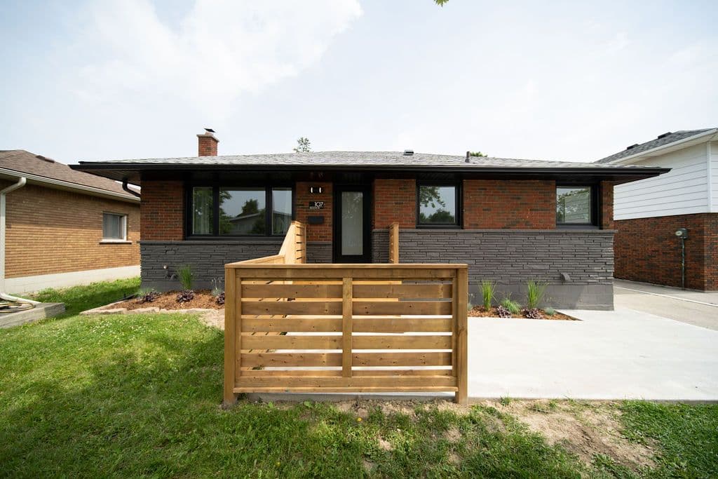 107 Delmar Drive 1, Hamilton, ON L9C 1J8