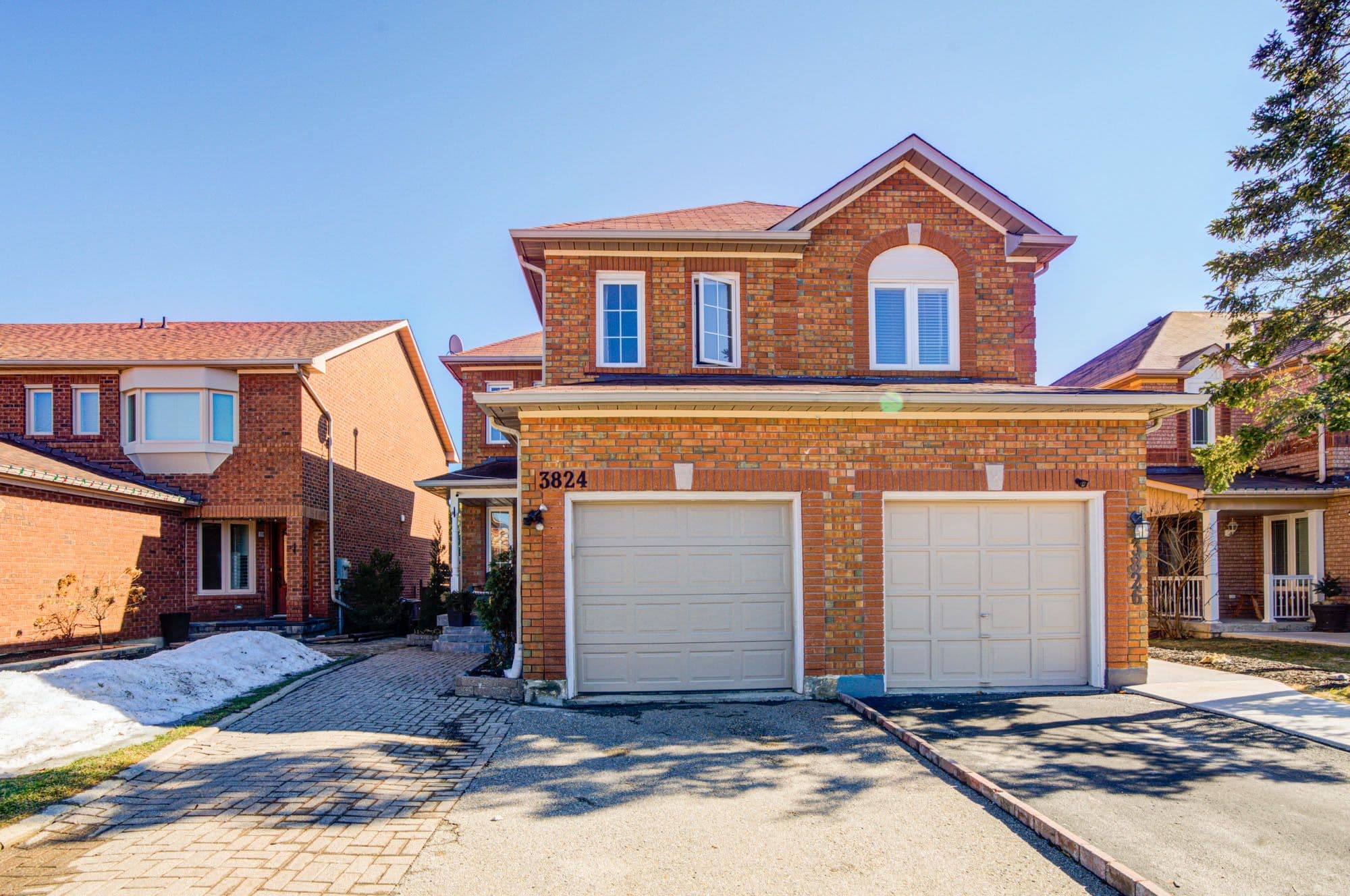 3824 Allcroft Road, Mississauga, ON L5N 6V6