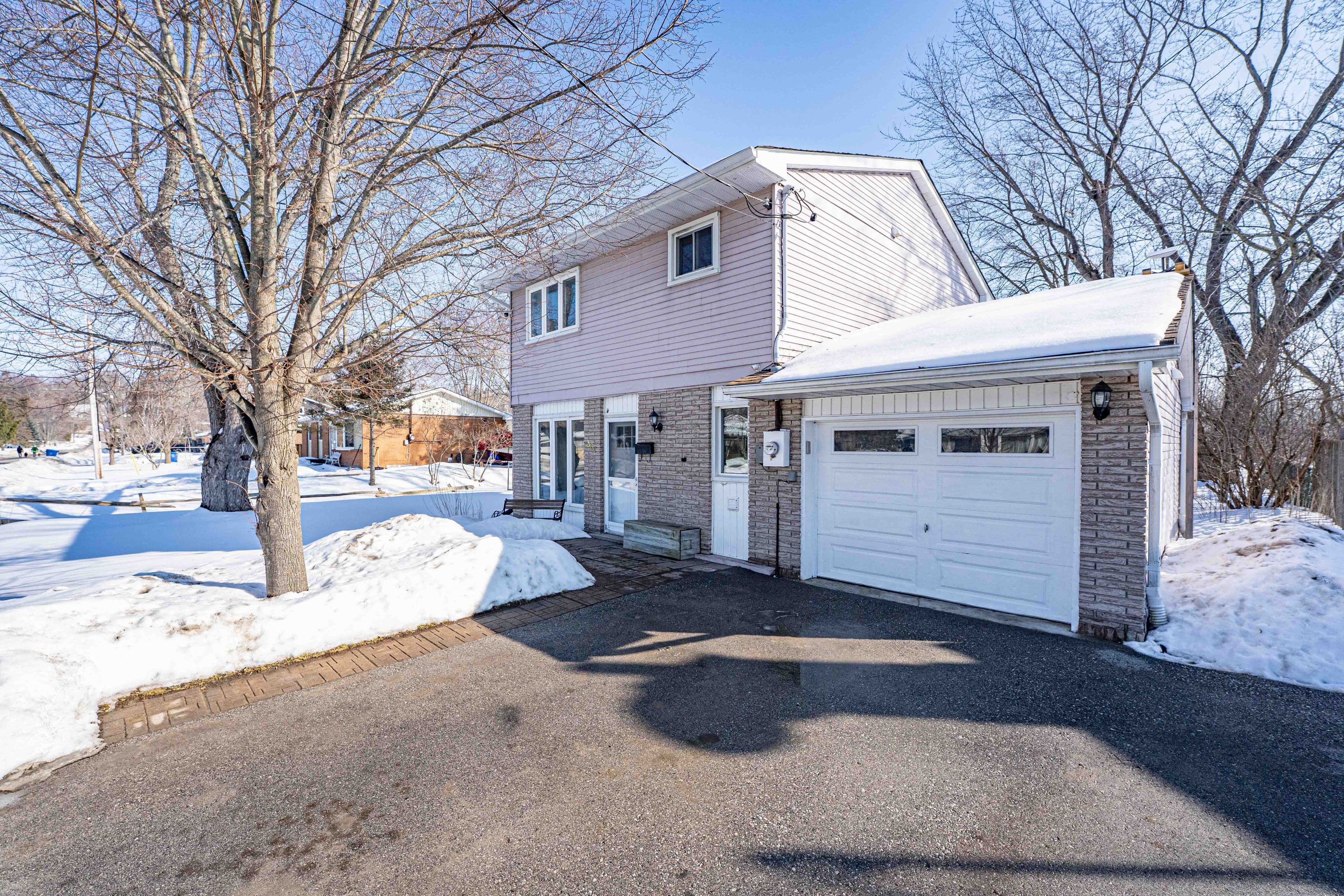 367 Adeline Drive, Georgina, ON L4P 3C4