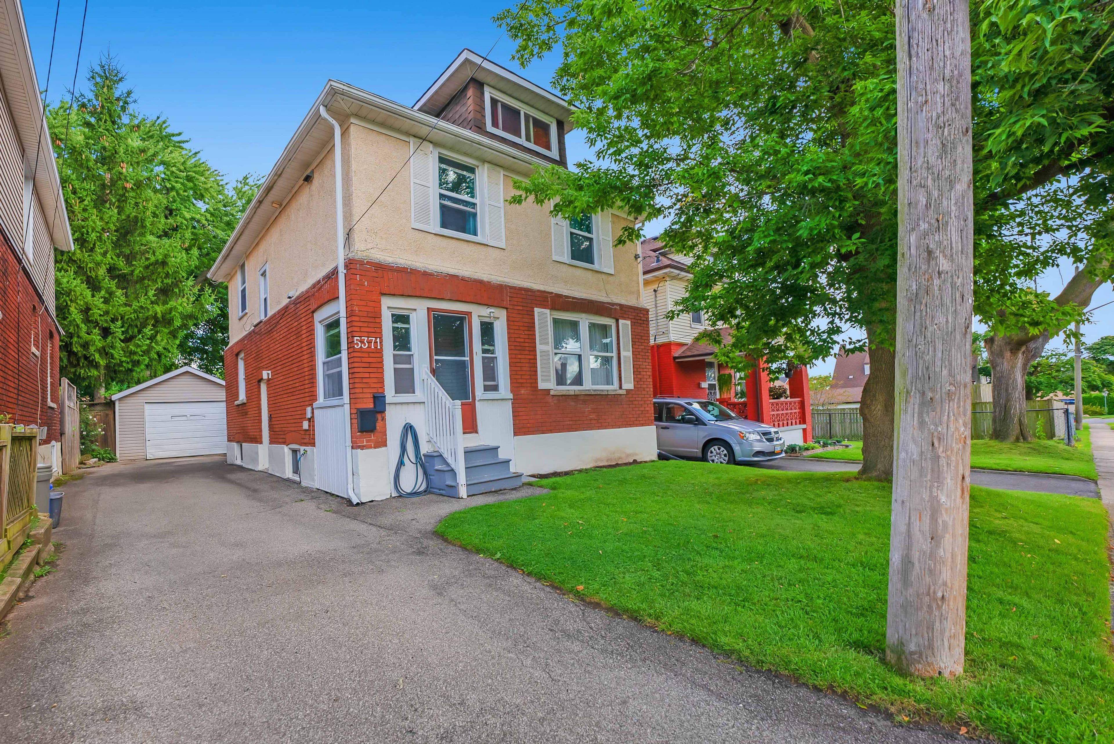 5371 Huron Street, Niagara Falls, ON L2E 2K5