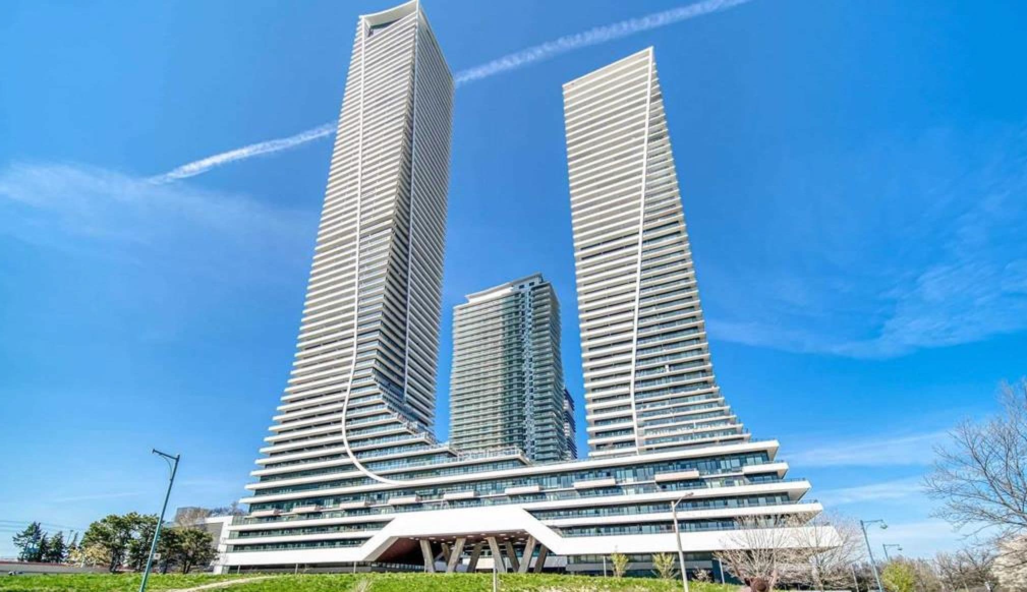30 Shore Breeze Drive 2212, Toronto W06, ON M8V 0J1